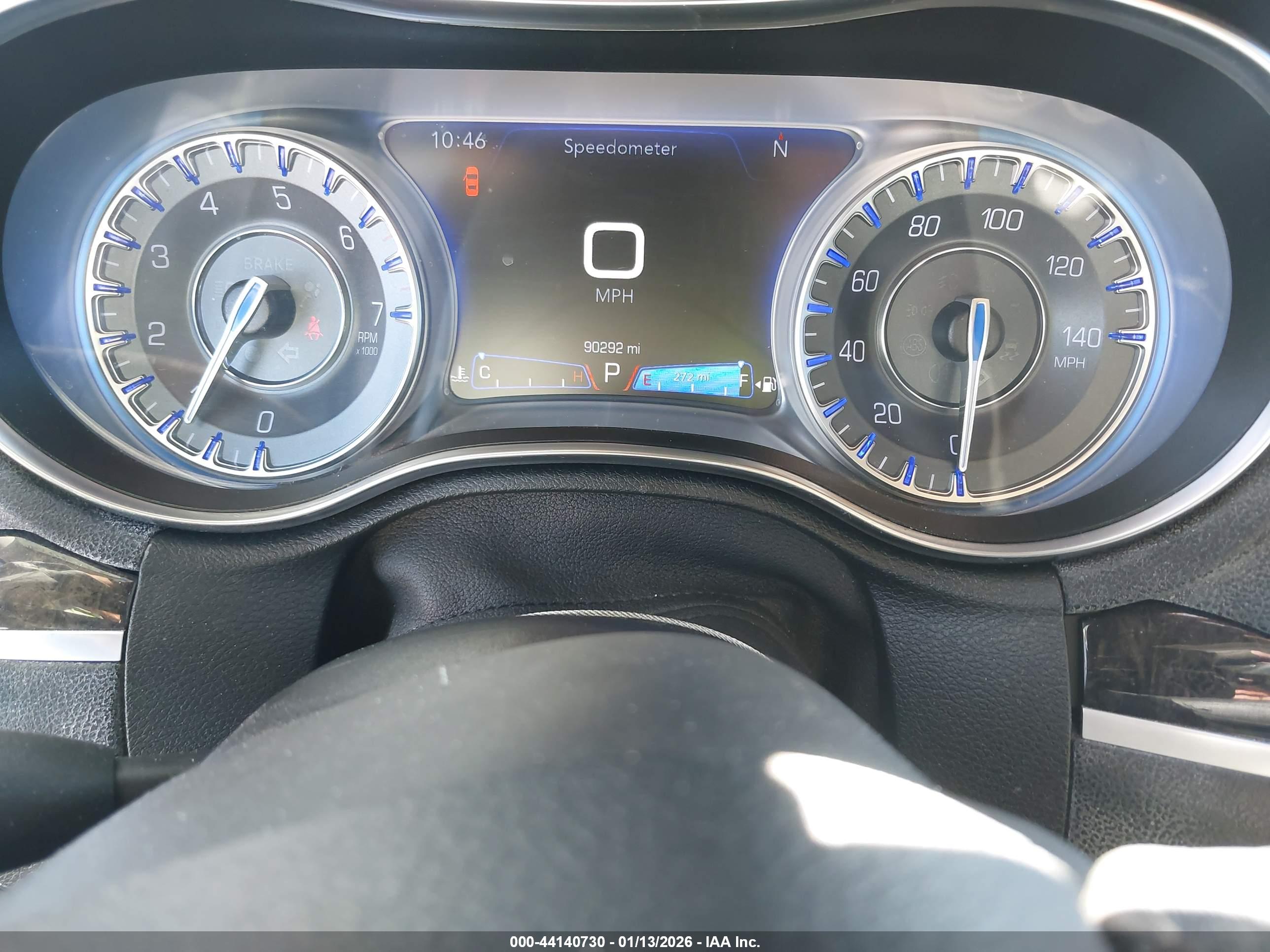 CHRYSLER 300 image 7