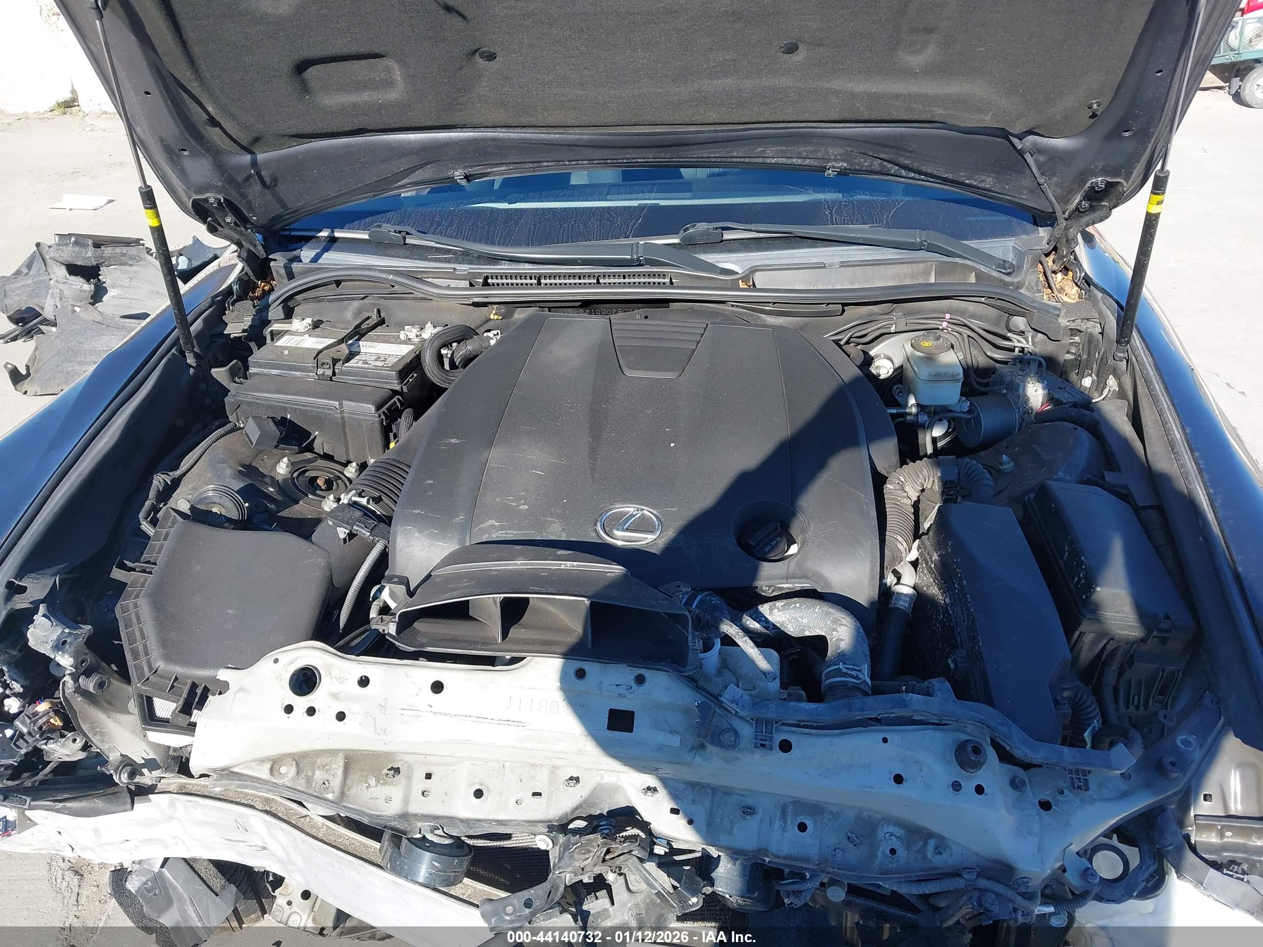 LEXUS IS image 10