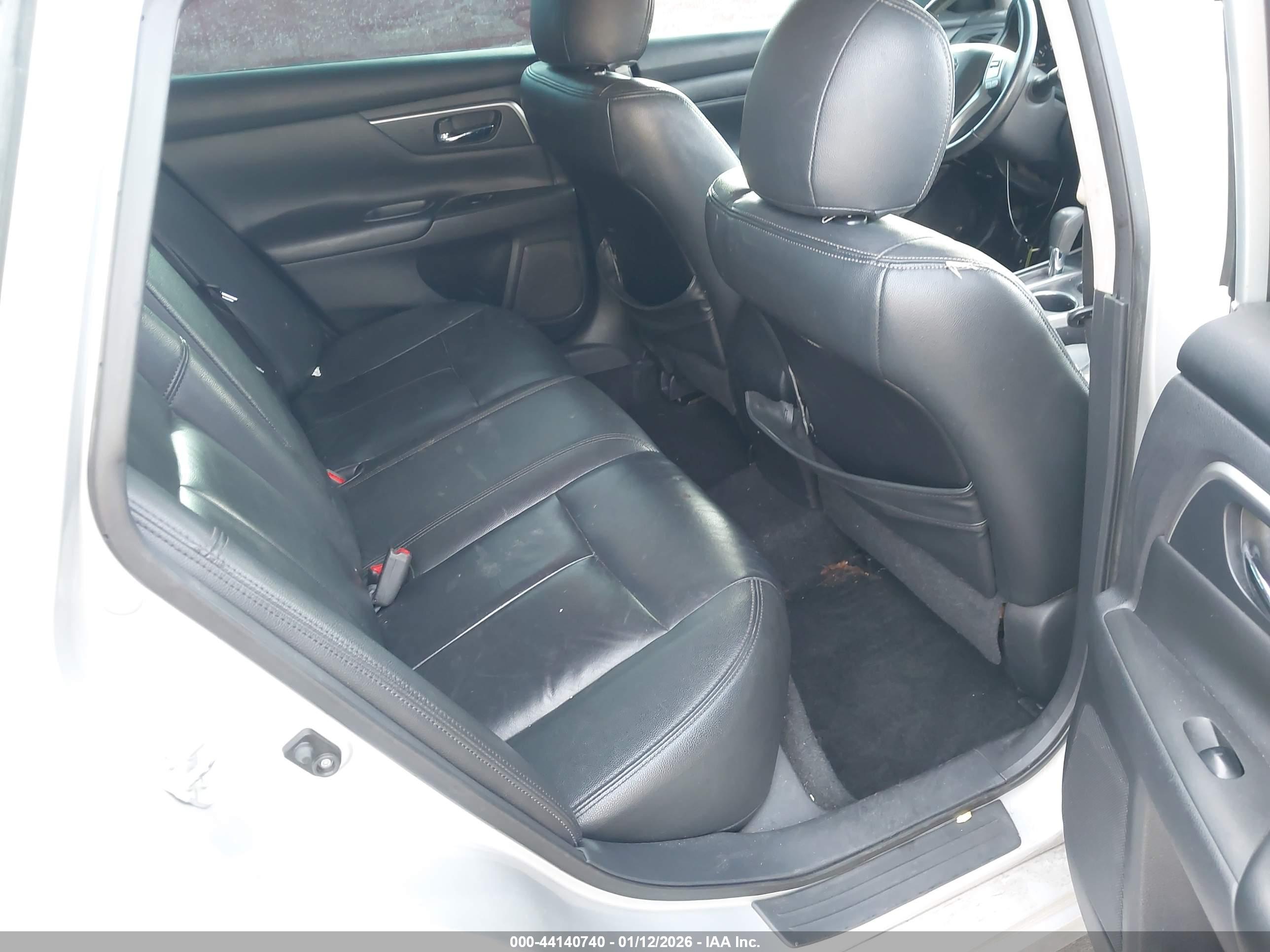 NISSAN ALTIMA image 8