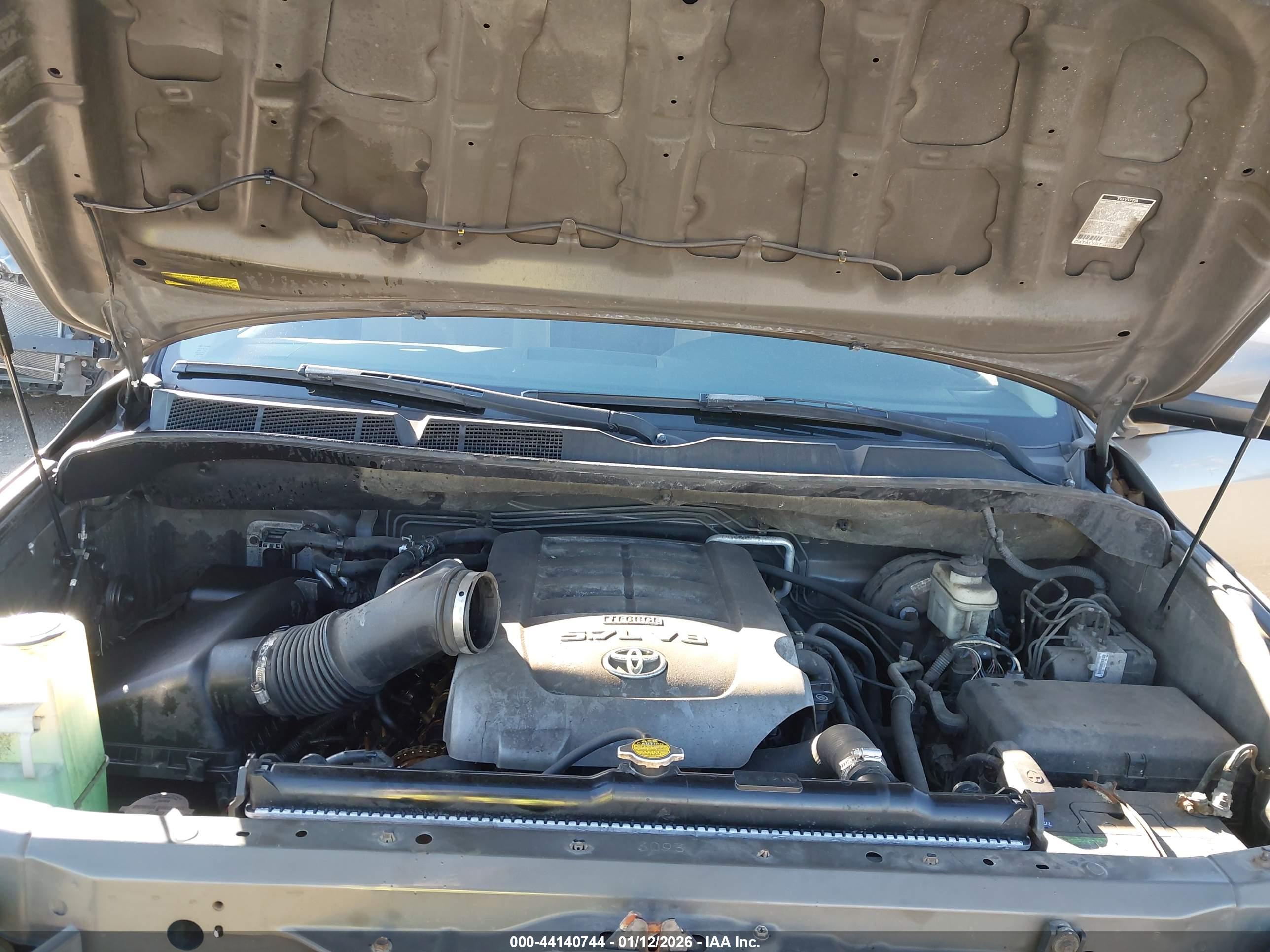 TOYOTA SEQUOIA image 10