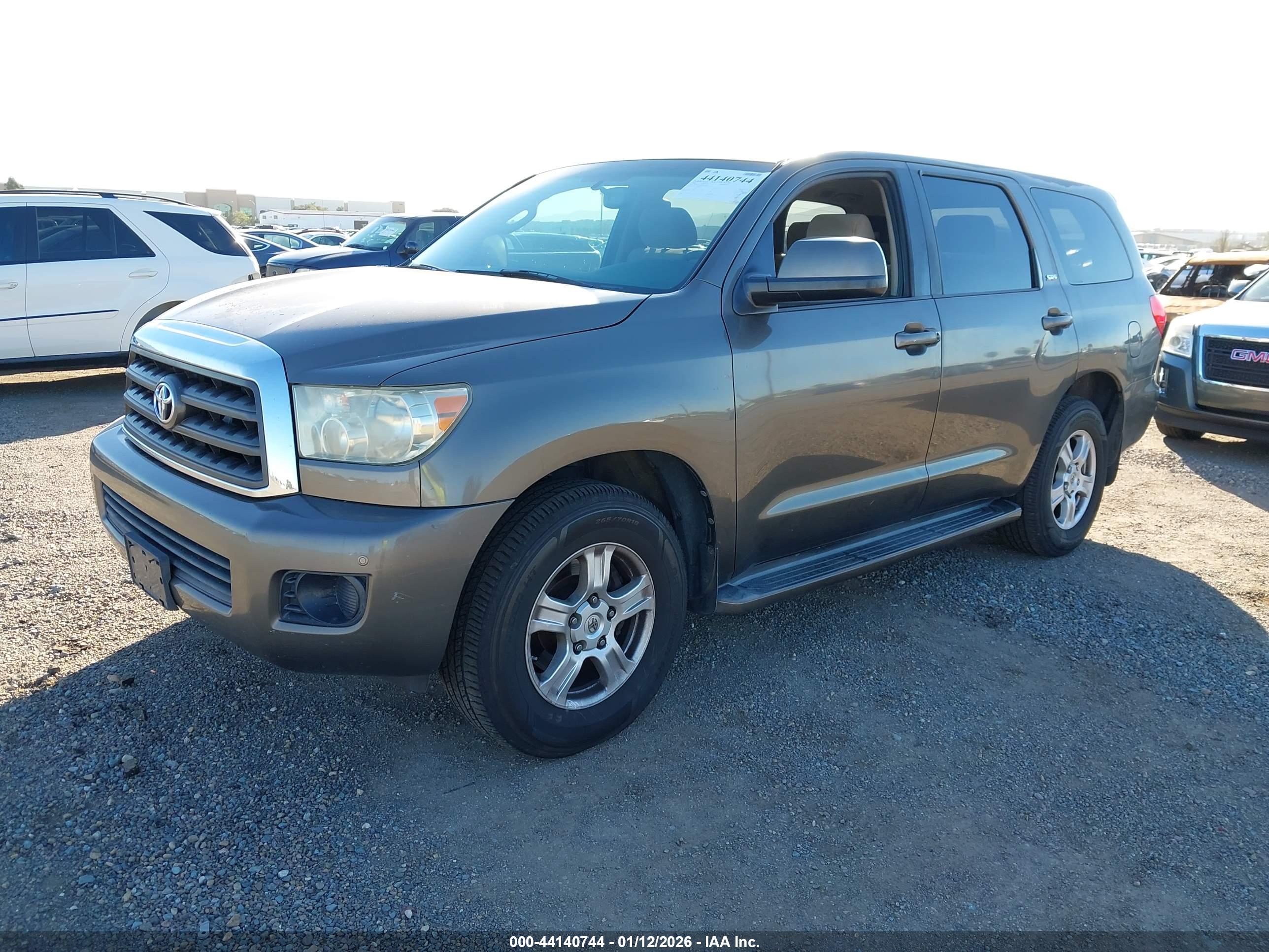 TOYOTA SEQUOIA image 2