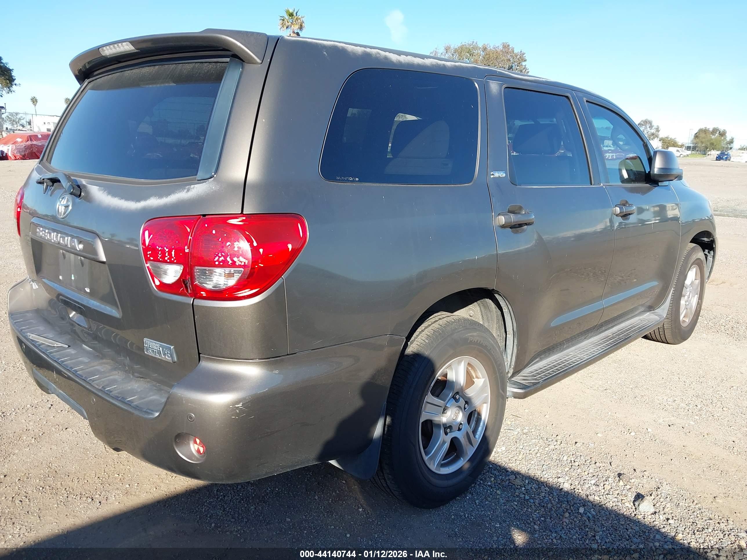 TOYOTA SEQUOIA image 4