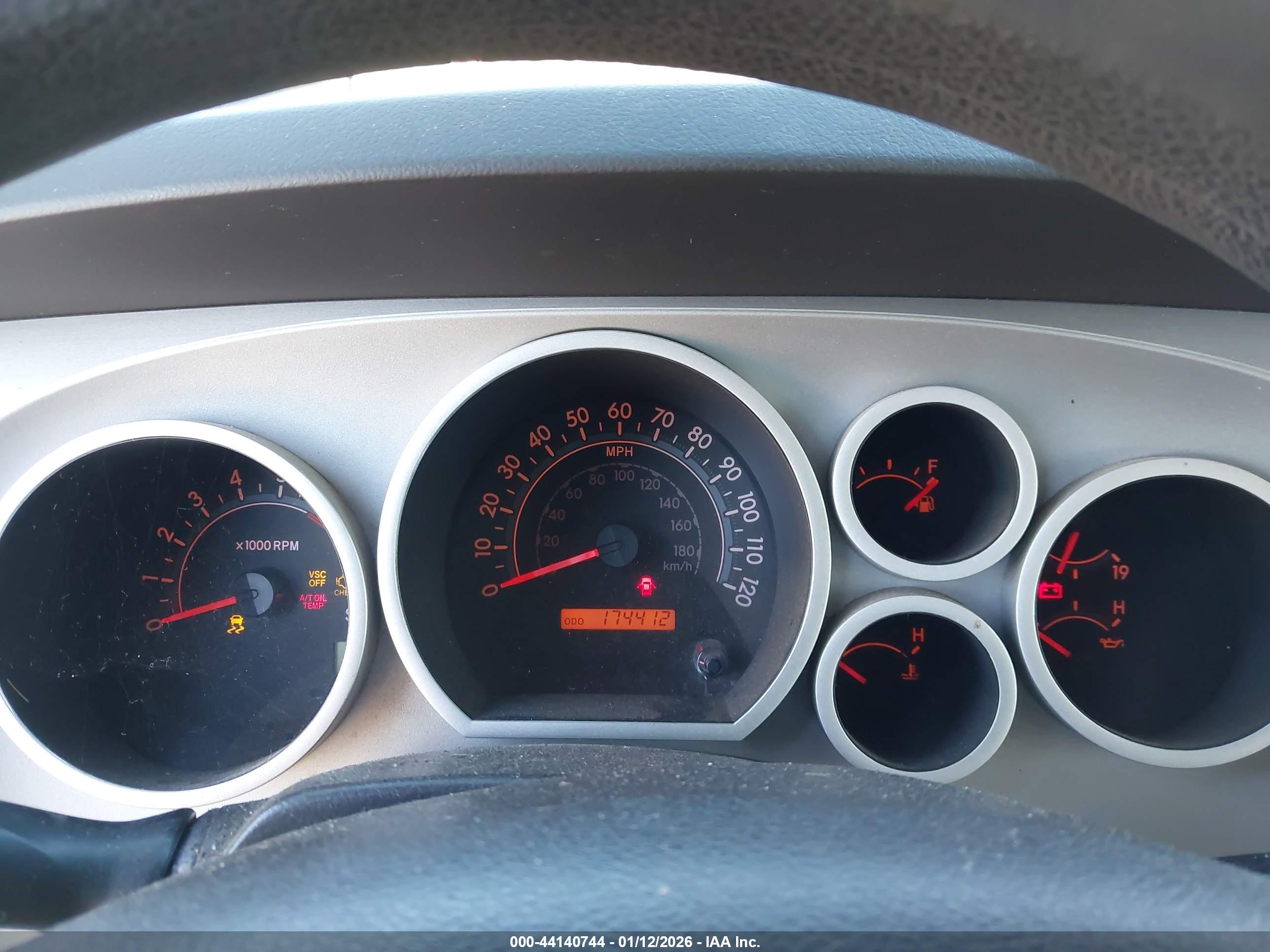 TOYOTA SEQUOIA image 7
