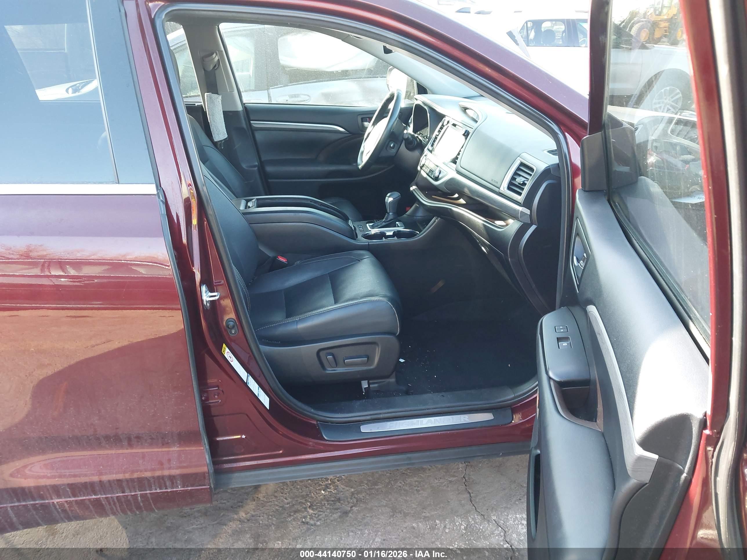 TOYOTA HIGHLANDER image 5