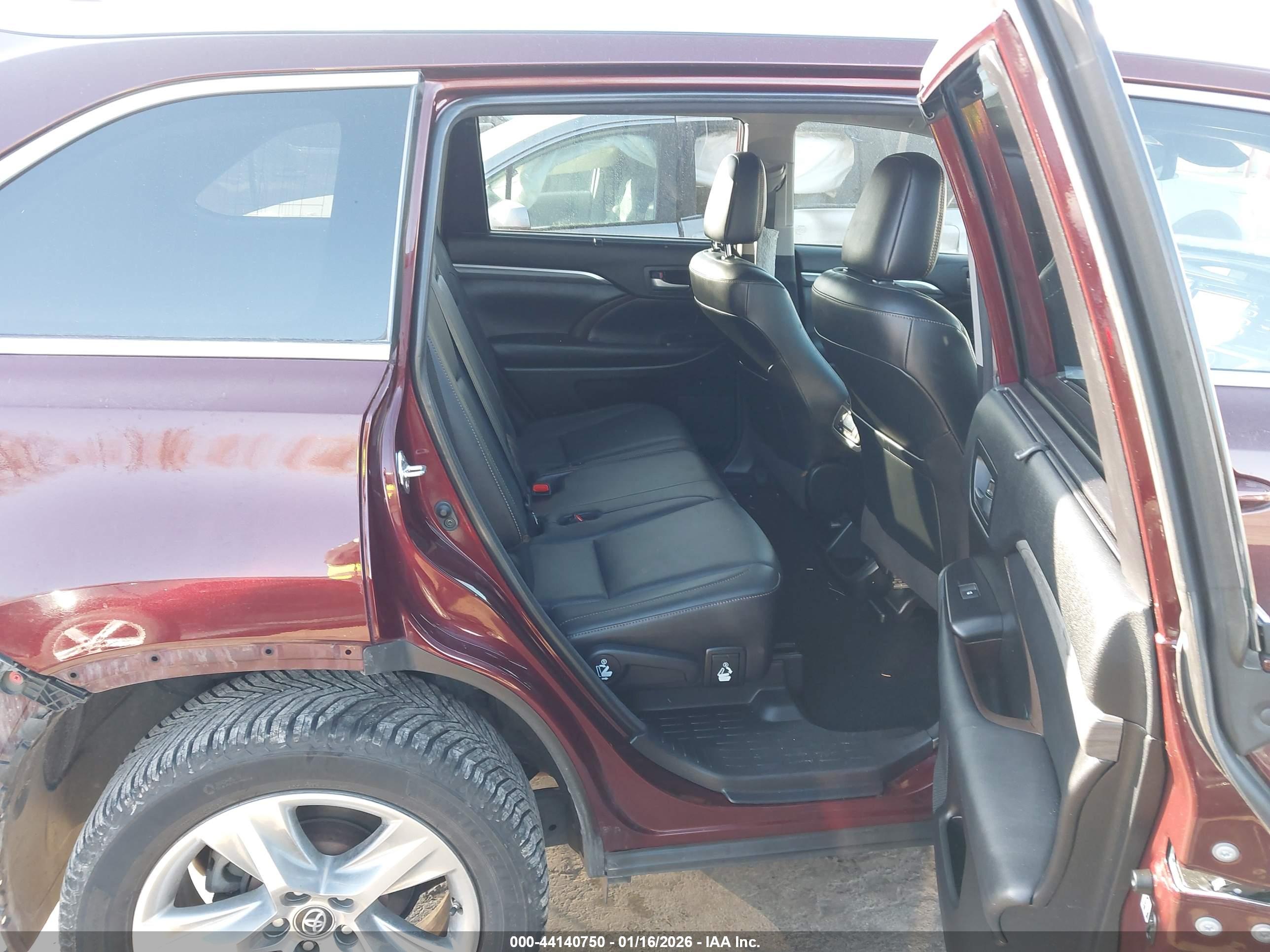TOYOTA HIGHLANDER image 8