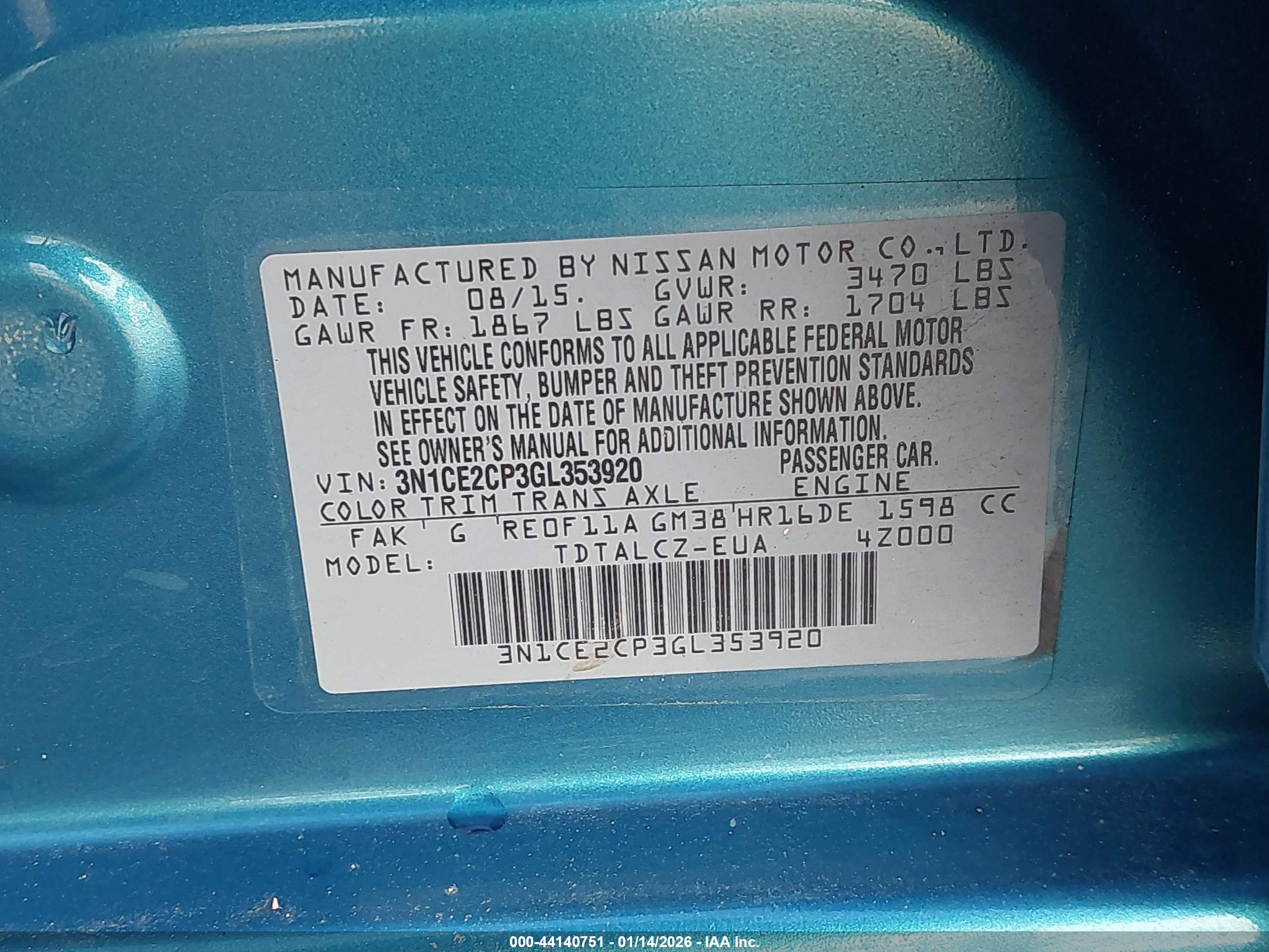 NISSAN VERSA image 9