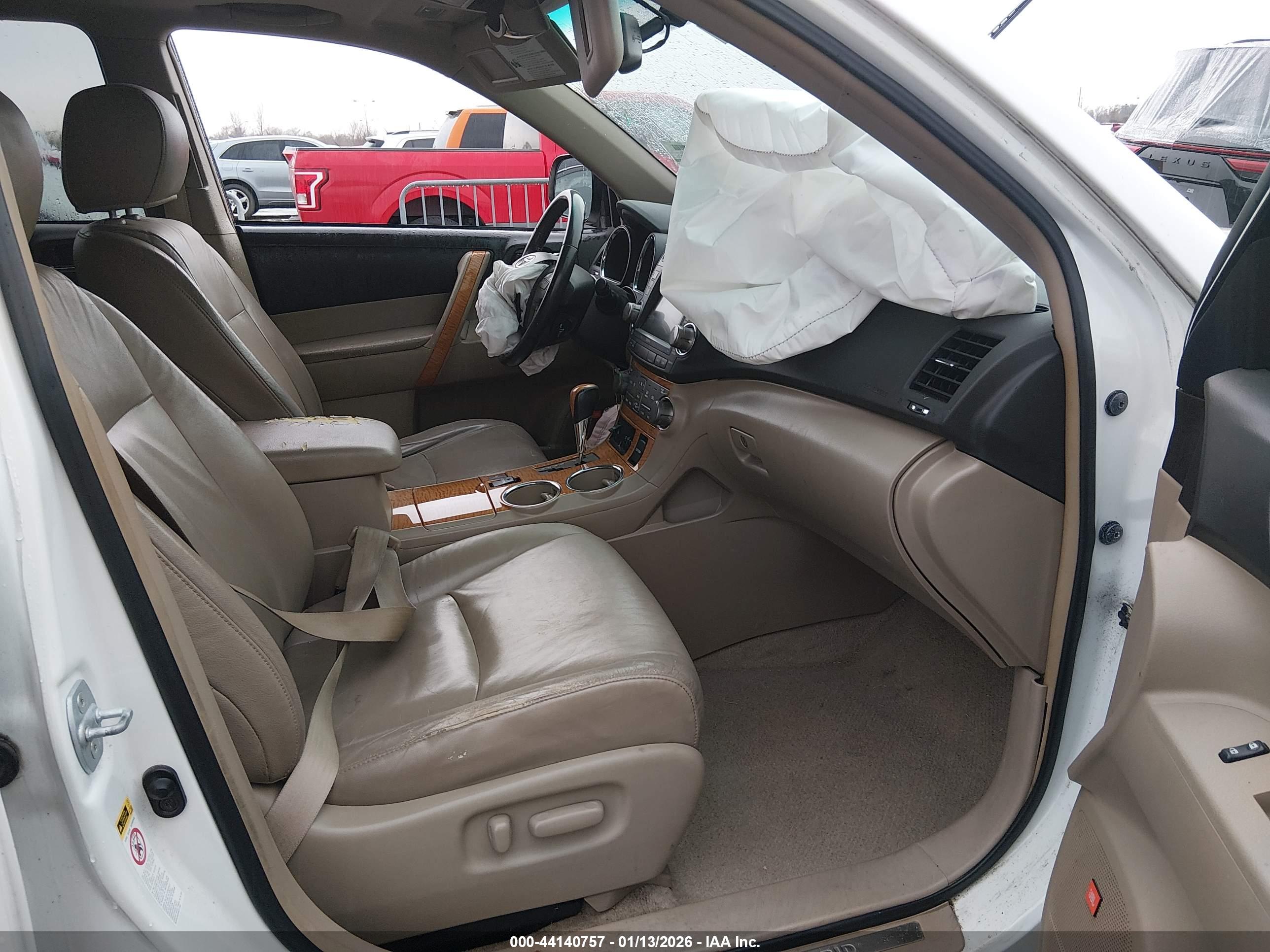 TOYOTA HIGHLANDER image 5