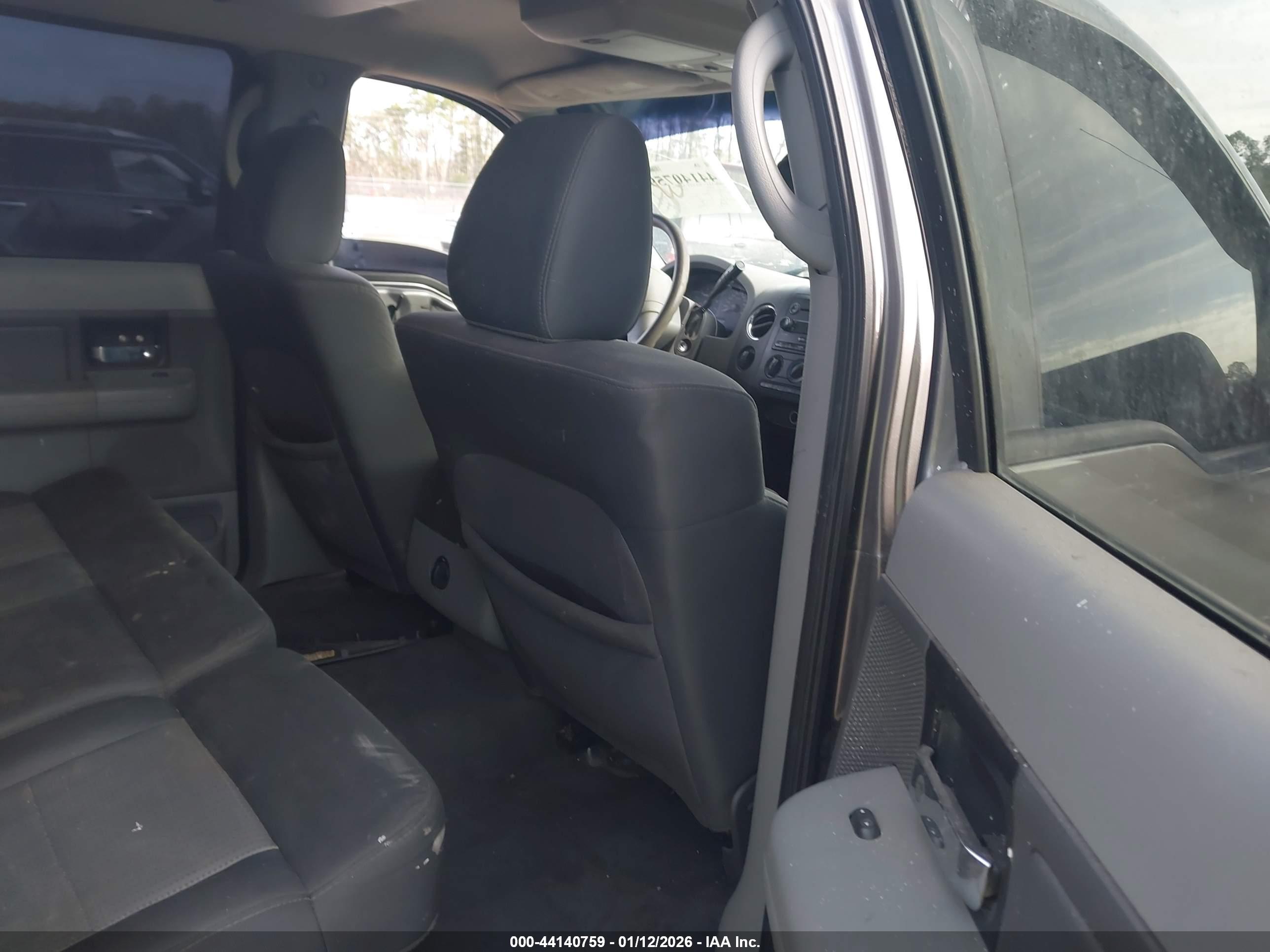 FORD F-150 image 8