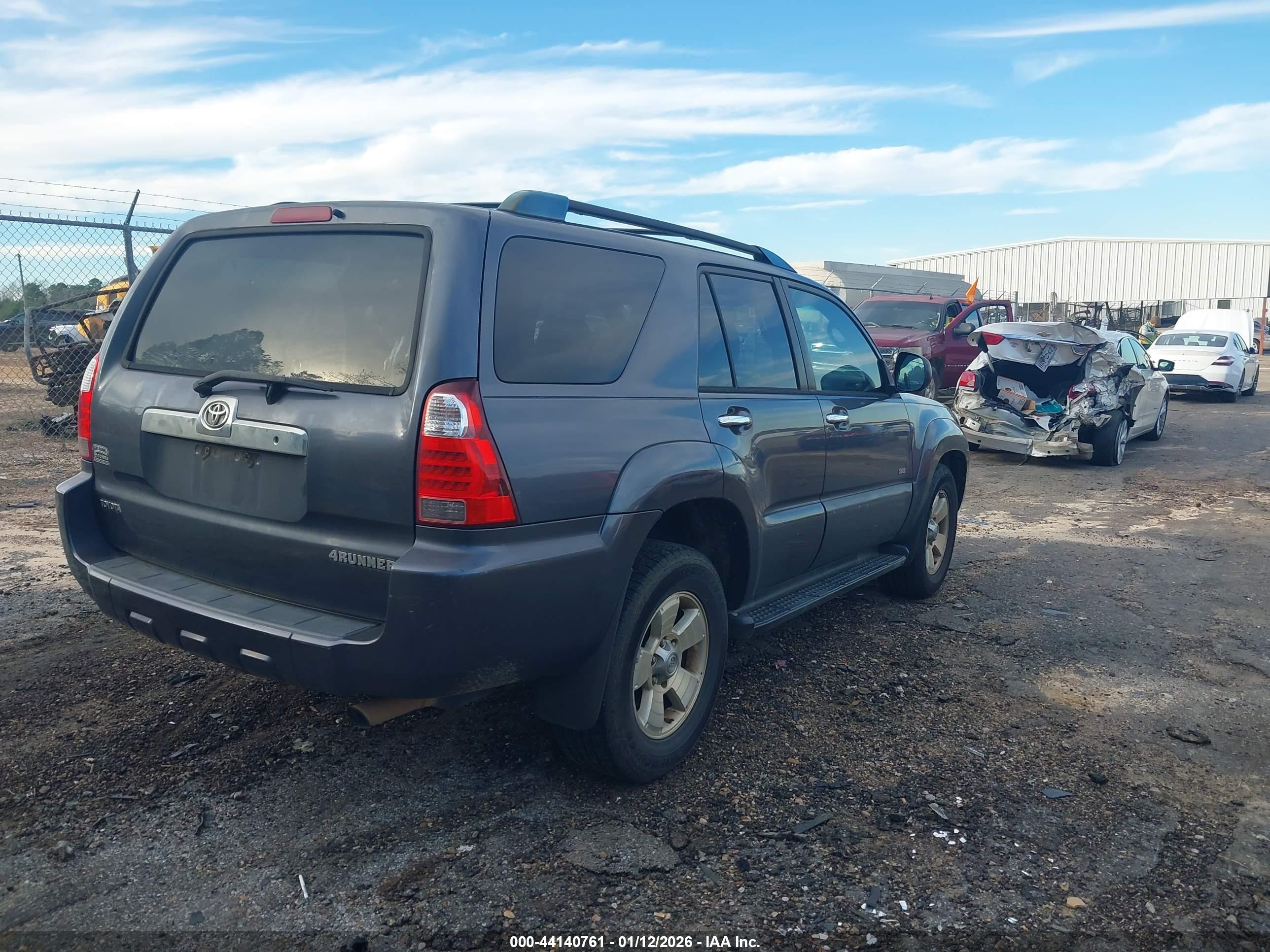 TOYOTA 4RUNNER image 4