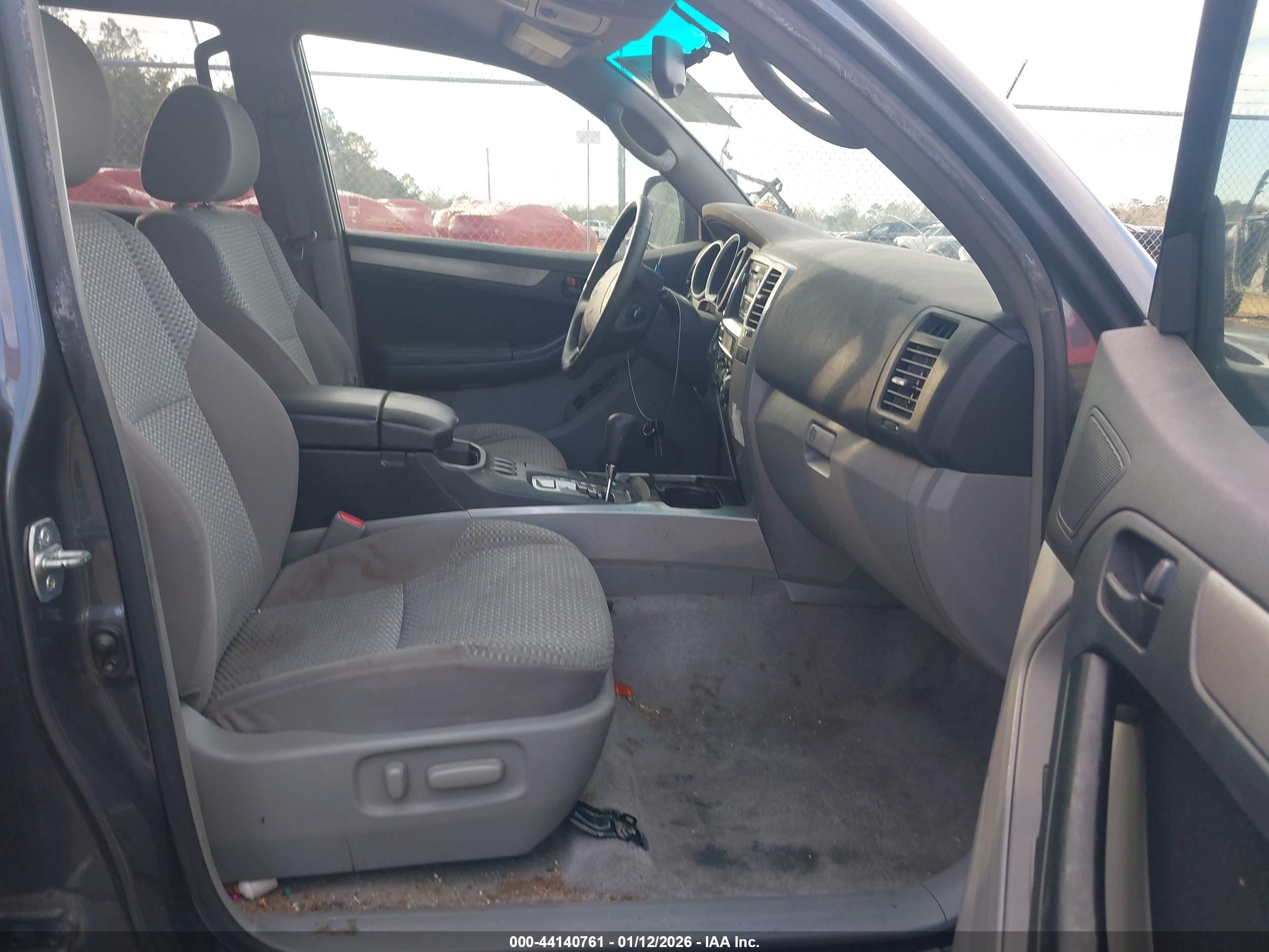 TOYOTA 4RUNNER image 5
