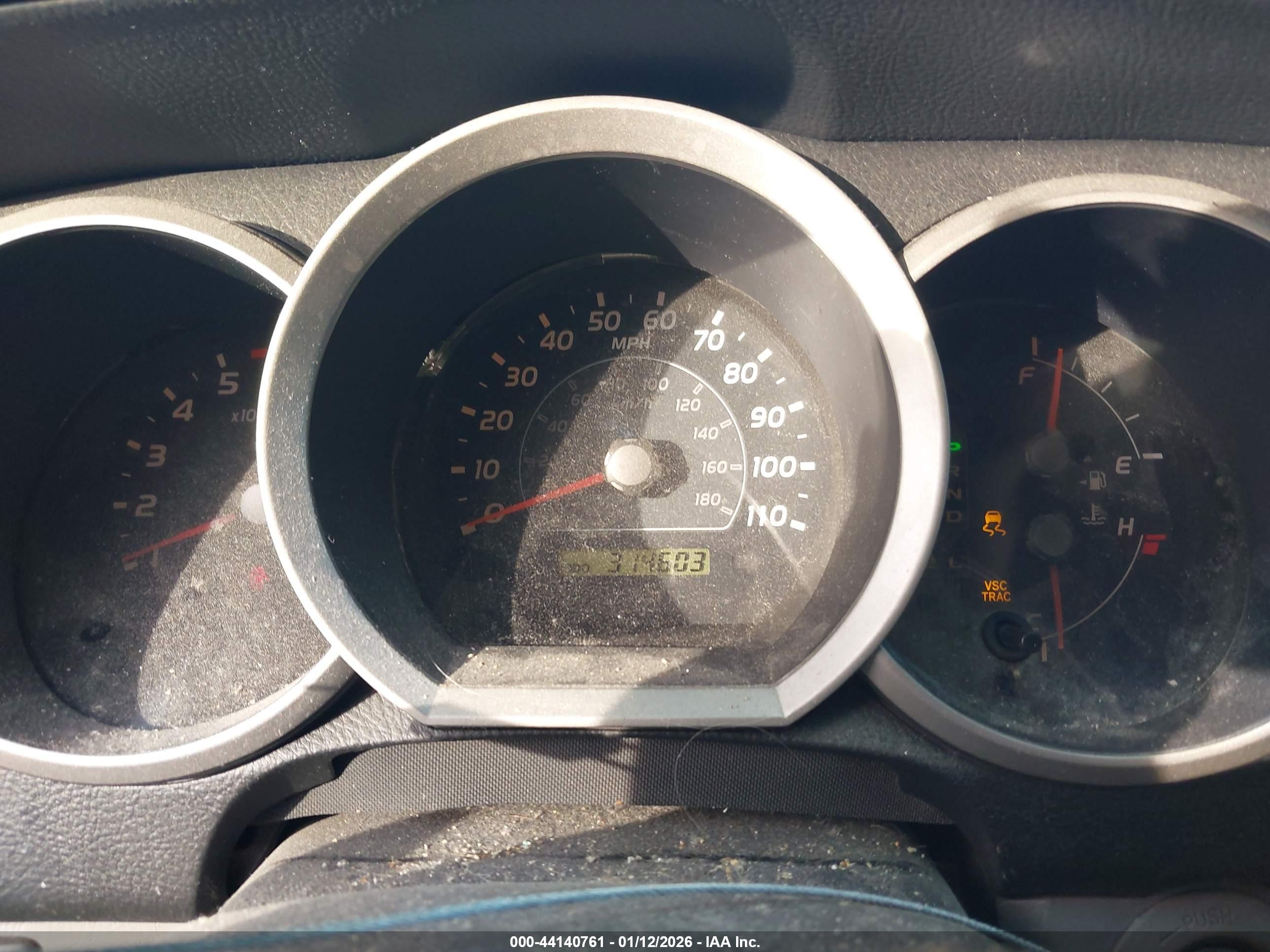 TOYOTA 4RUNNER image 7