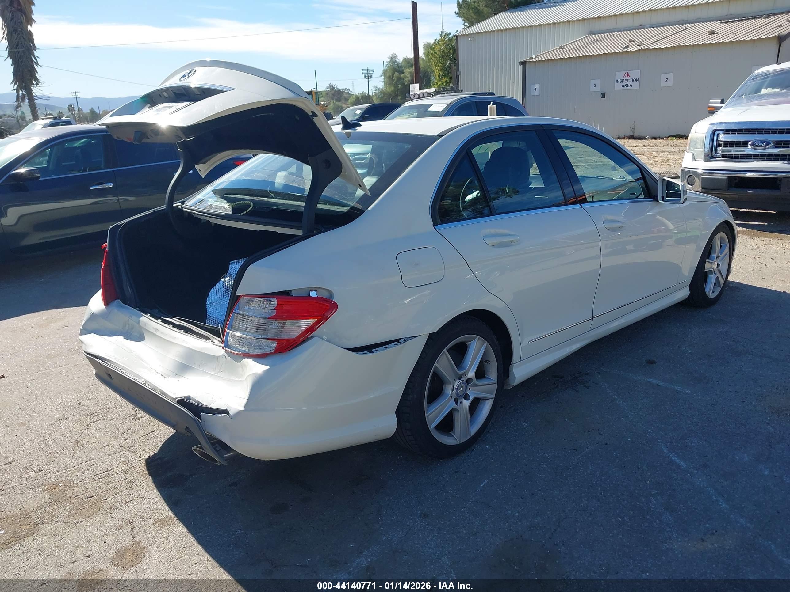 MERCEDES-BENZ C image 4