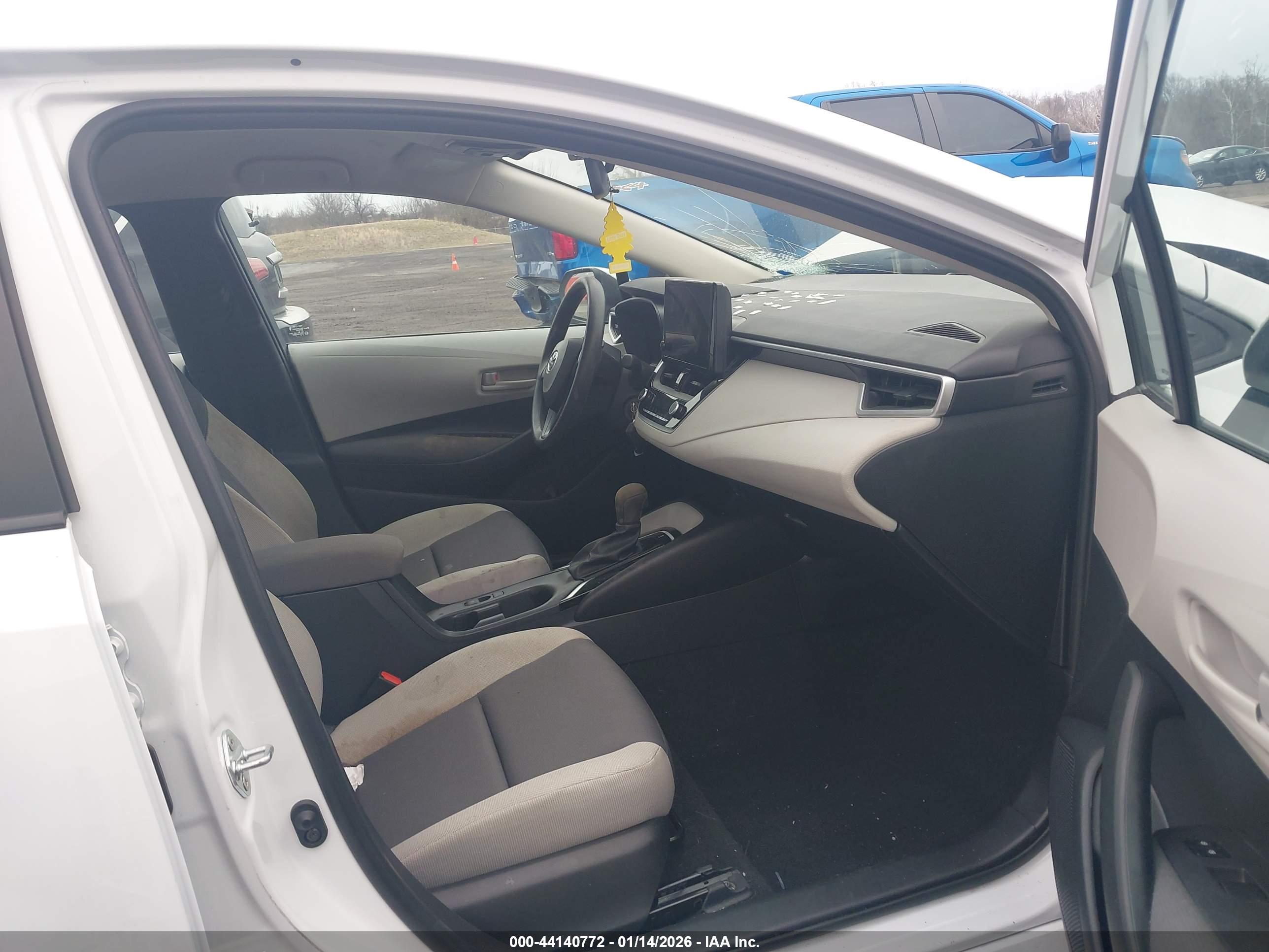 TOYOTA COROLLA image 5