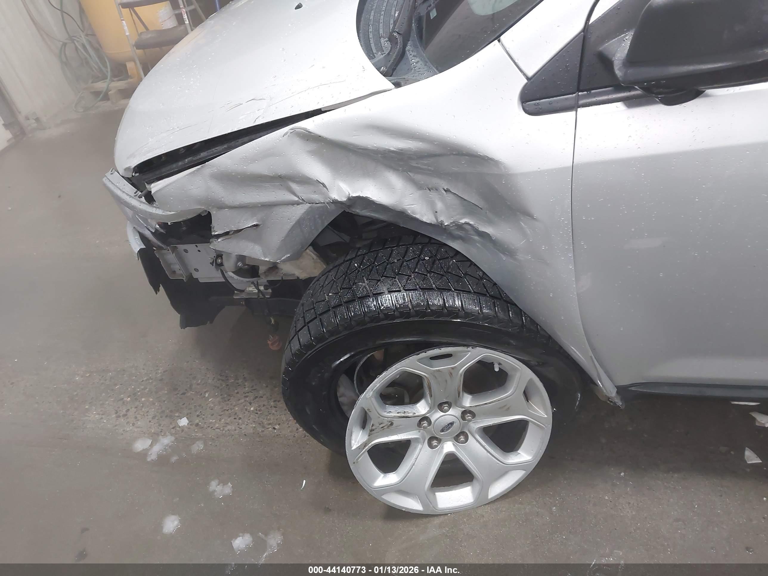 FORD EDGE image 6