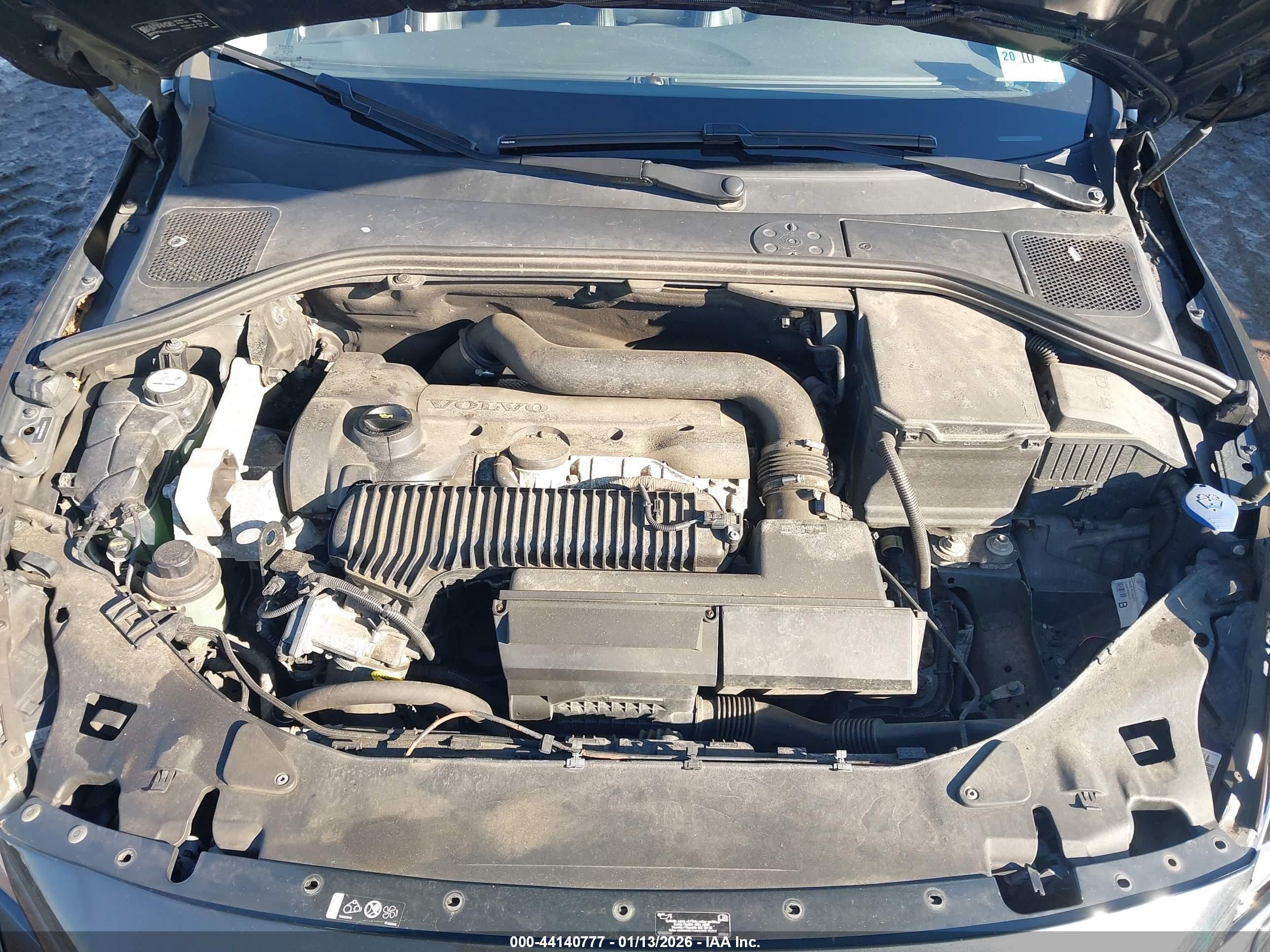 VOLVO S60 image 10