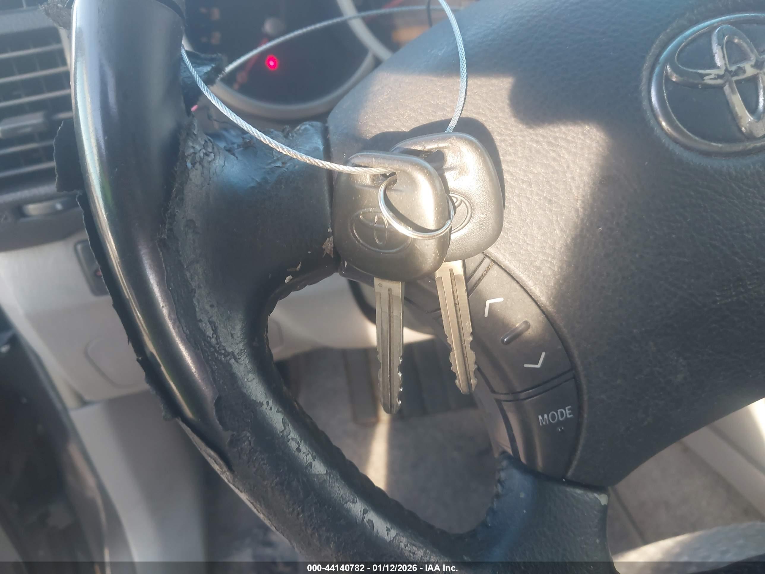 TOYOTA 4RUNNER image 11