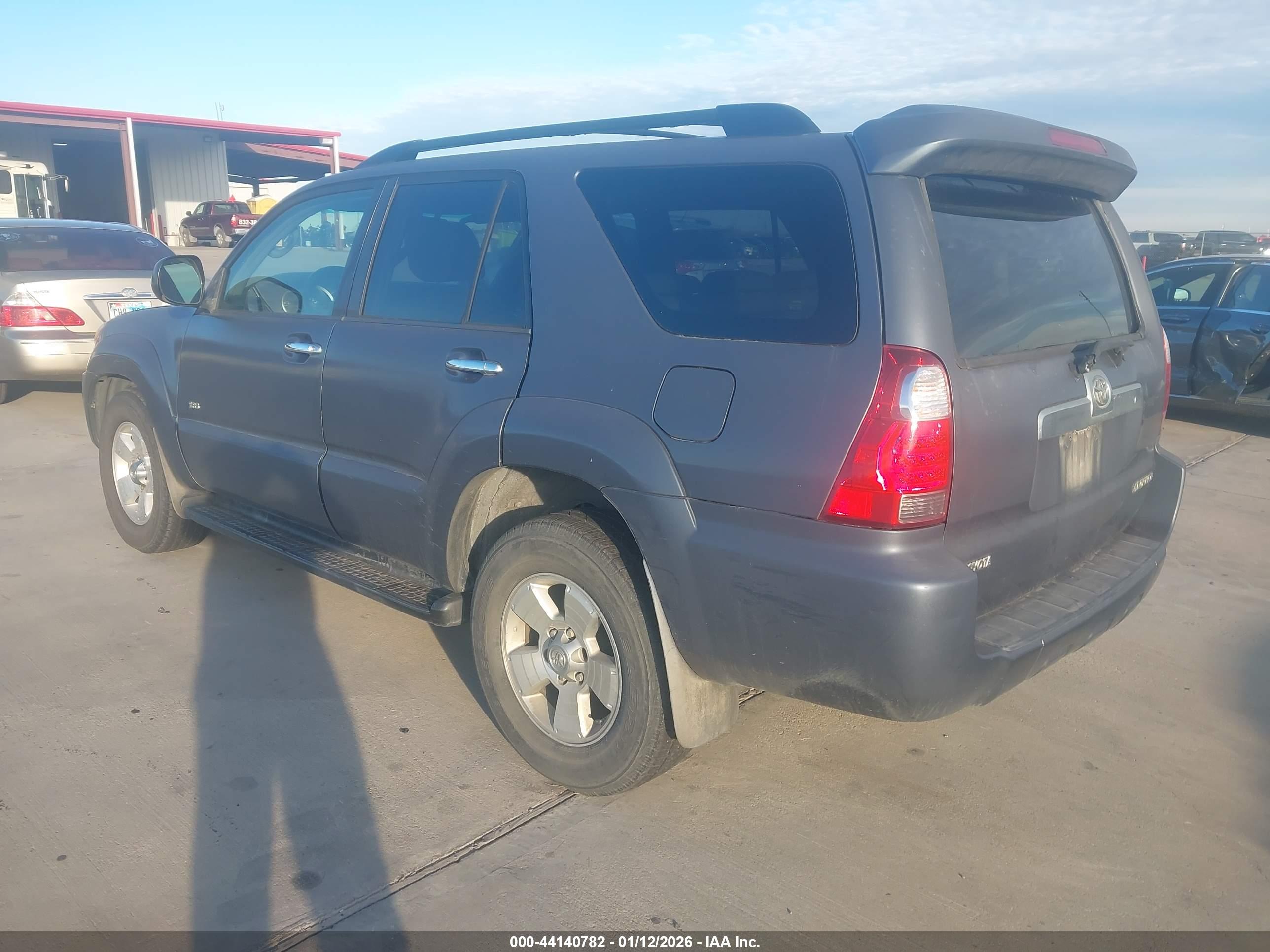 TOYOTA 4RUNNER image 3