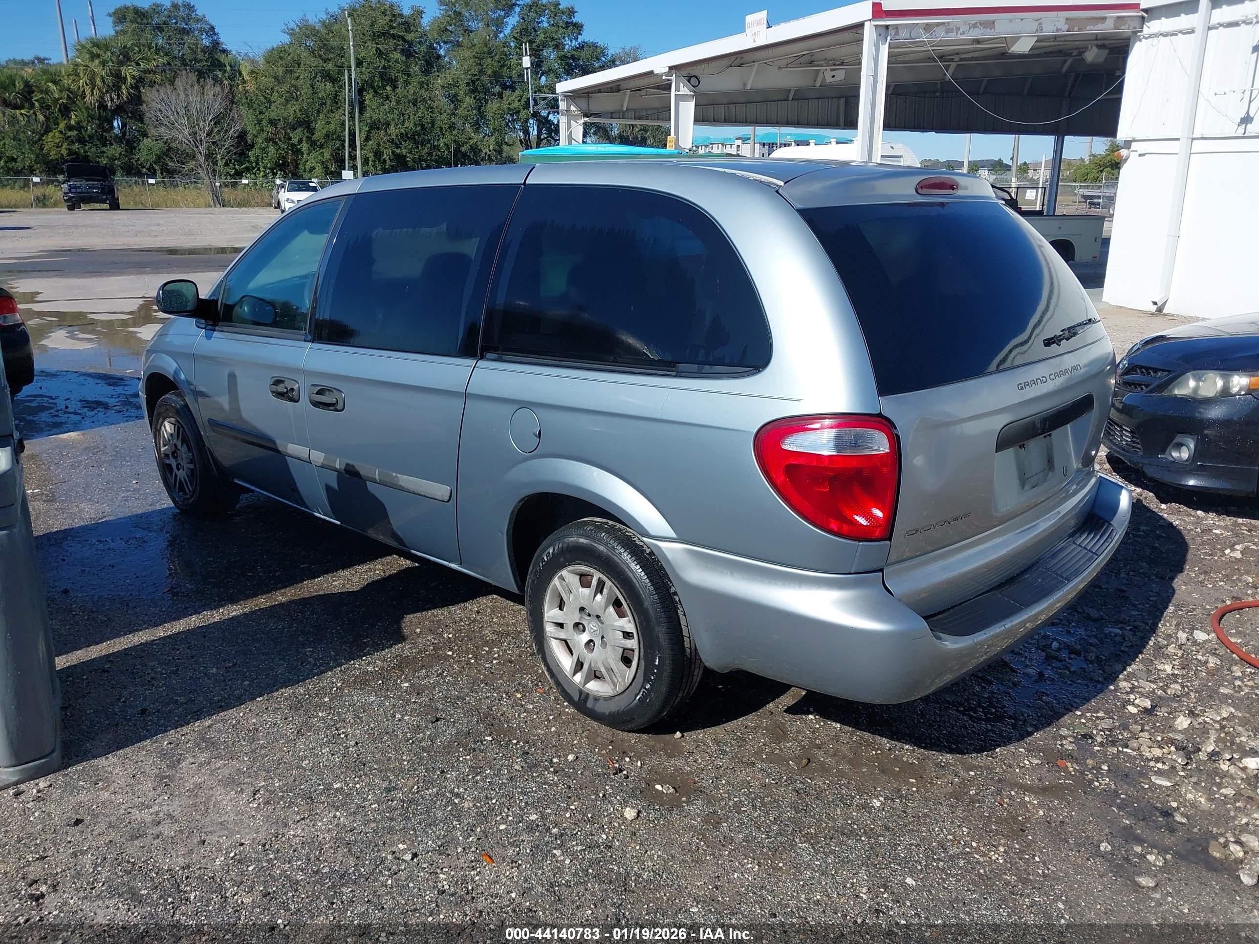 DODGE GRAND image 3