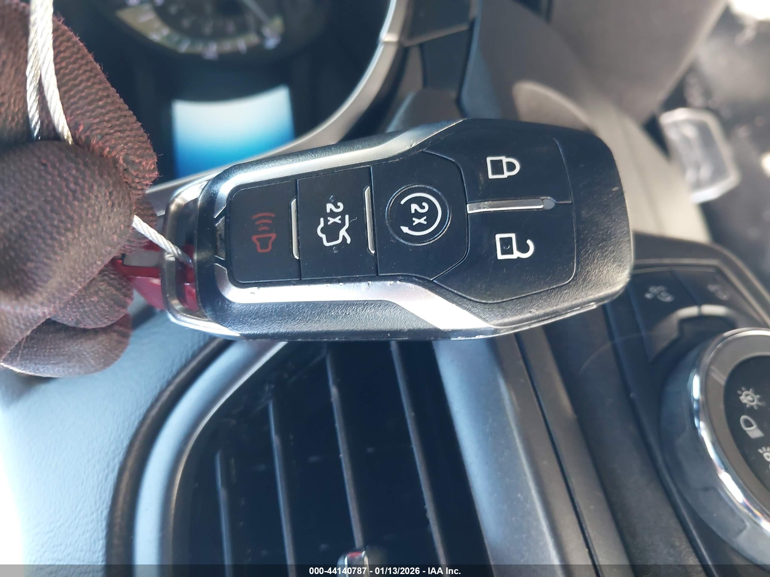 FORD FUSION image 11