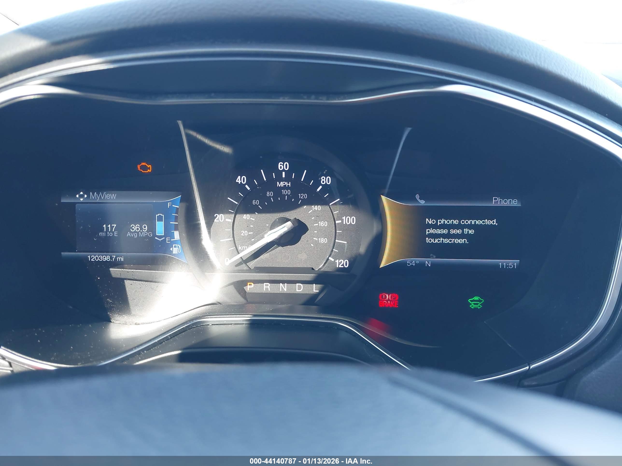 FORD FUSION image 7