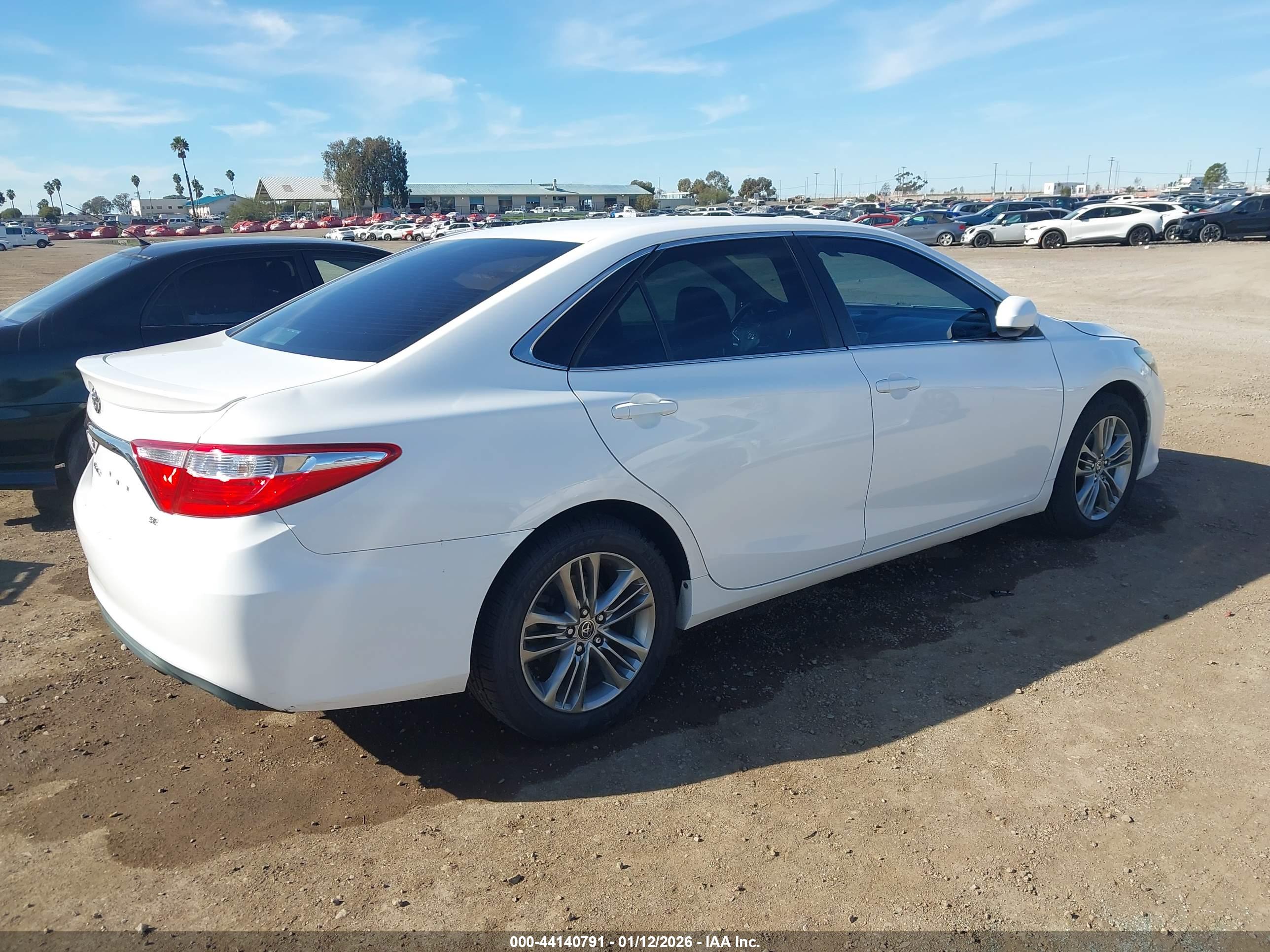 TOYOTA CAMRY image 4