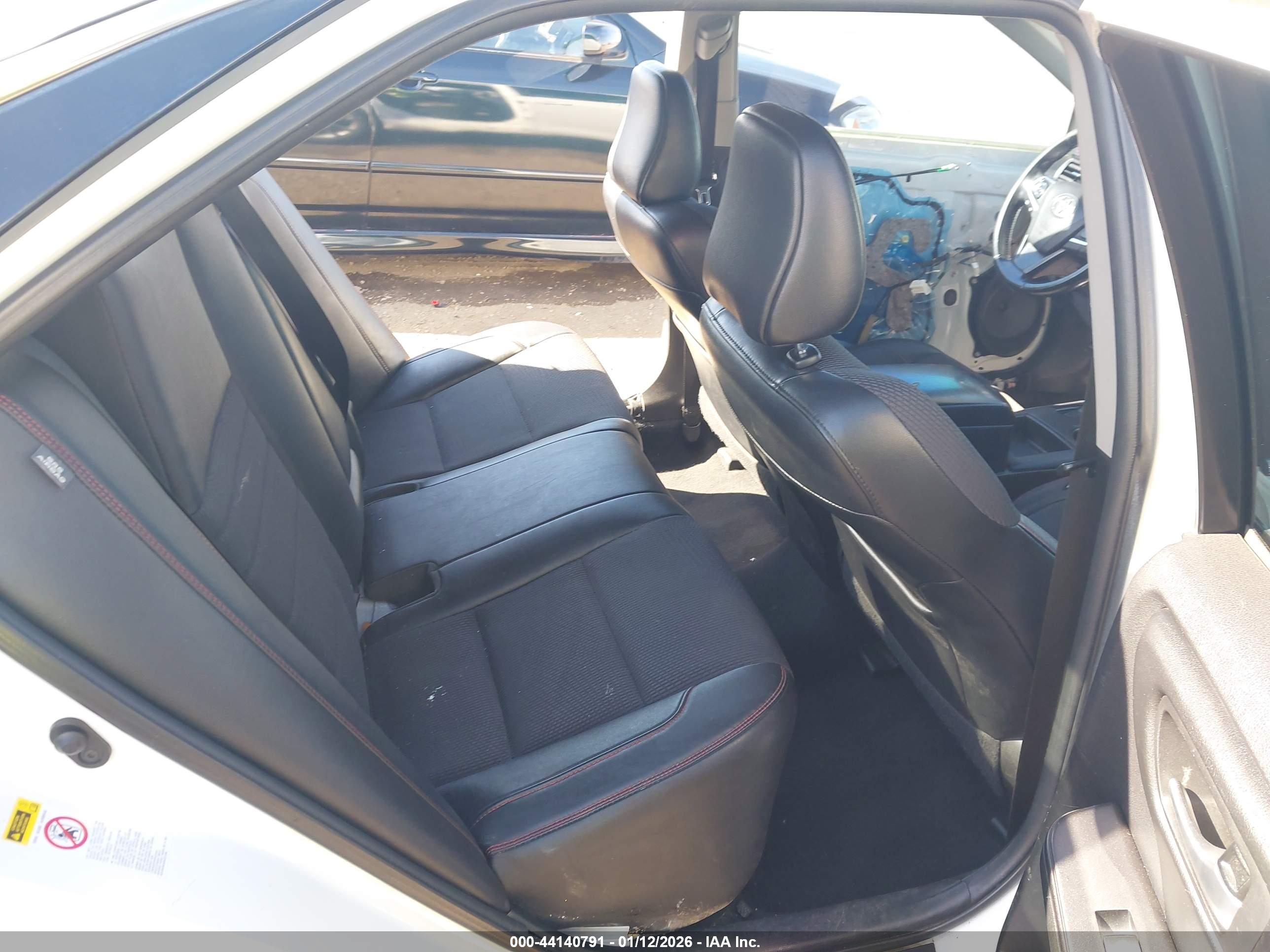 TOYOTA CAMRY image 8