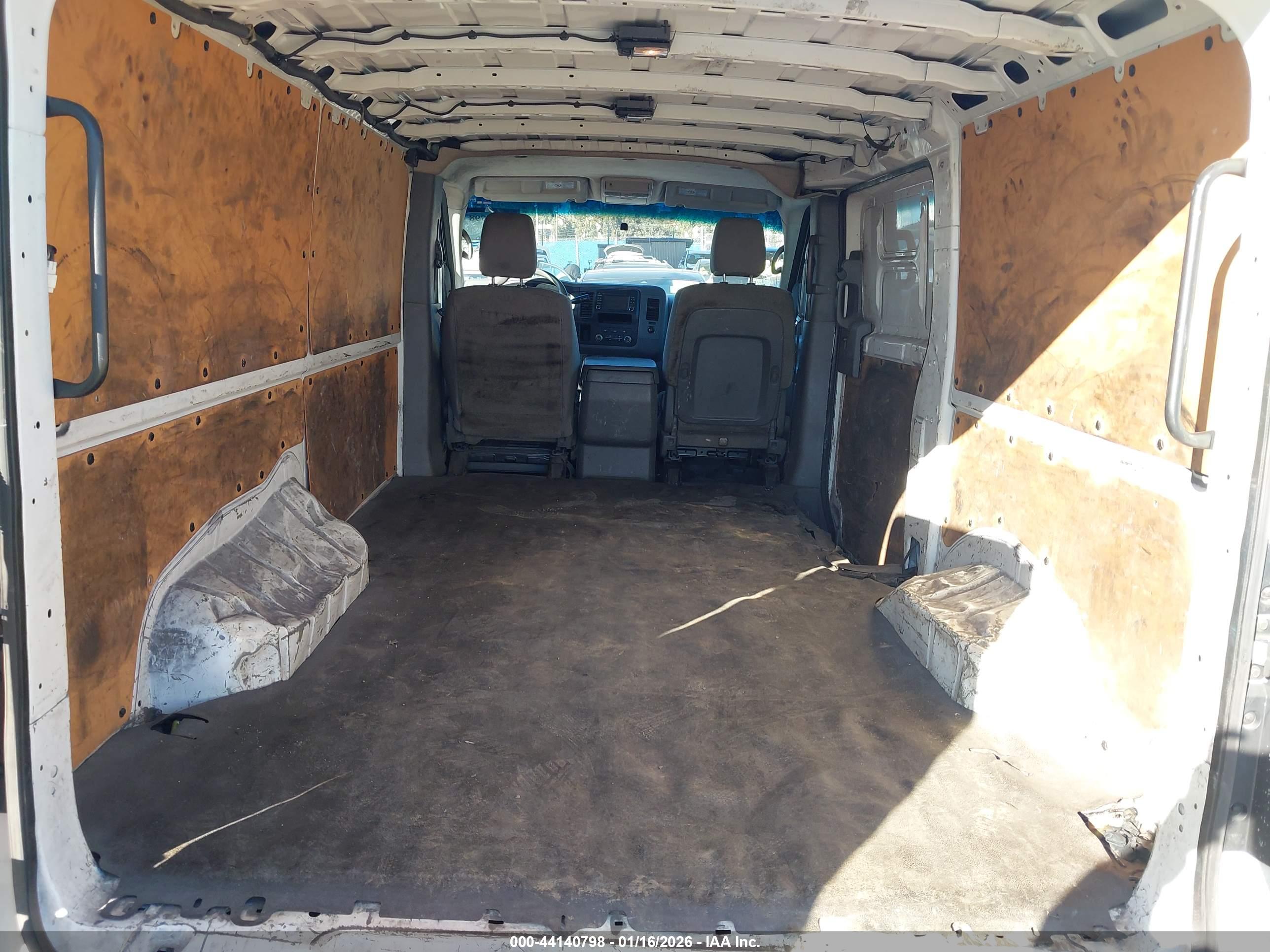 NISSAN NV image 8