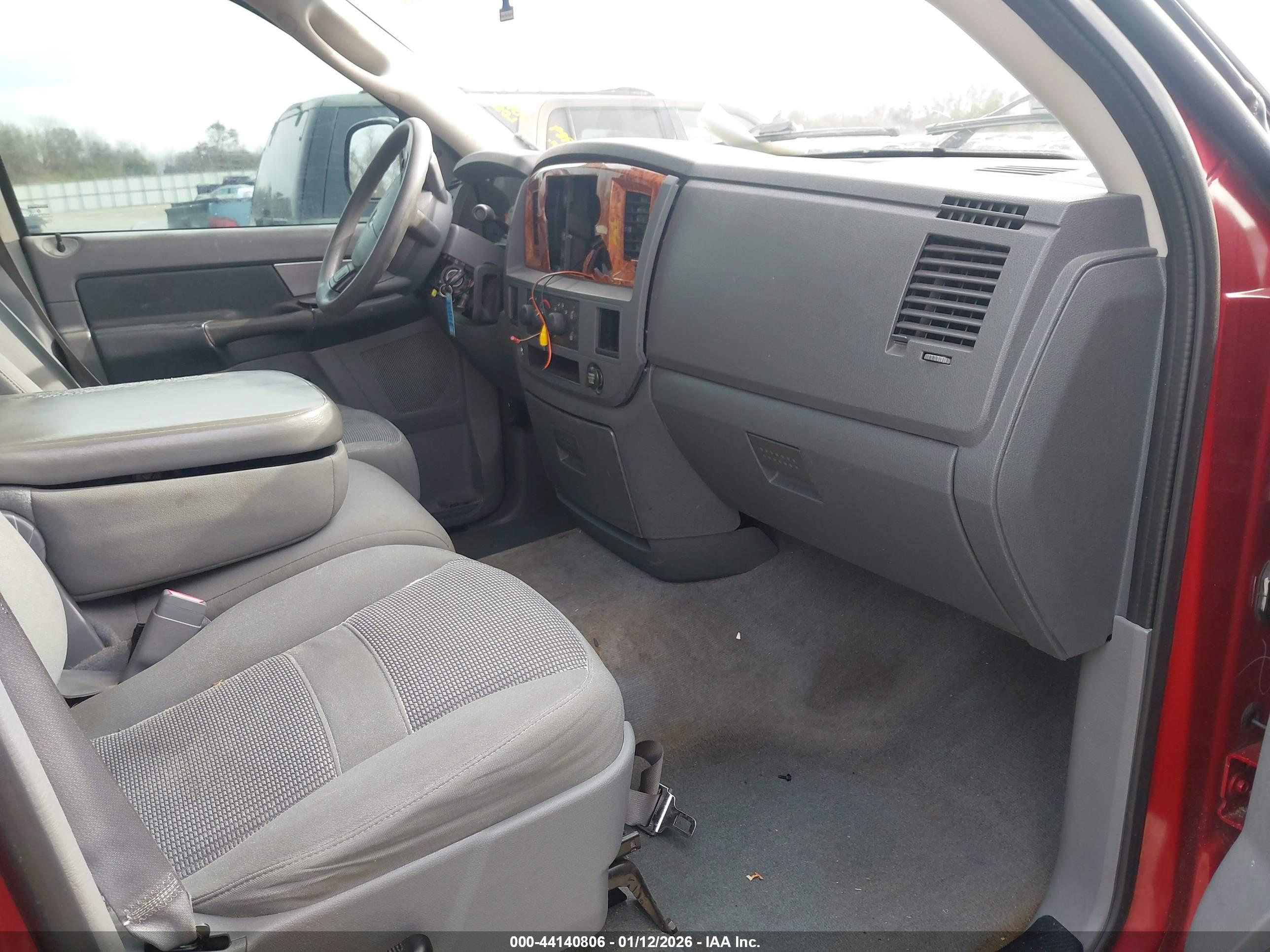 DODGE RAM image 5