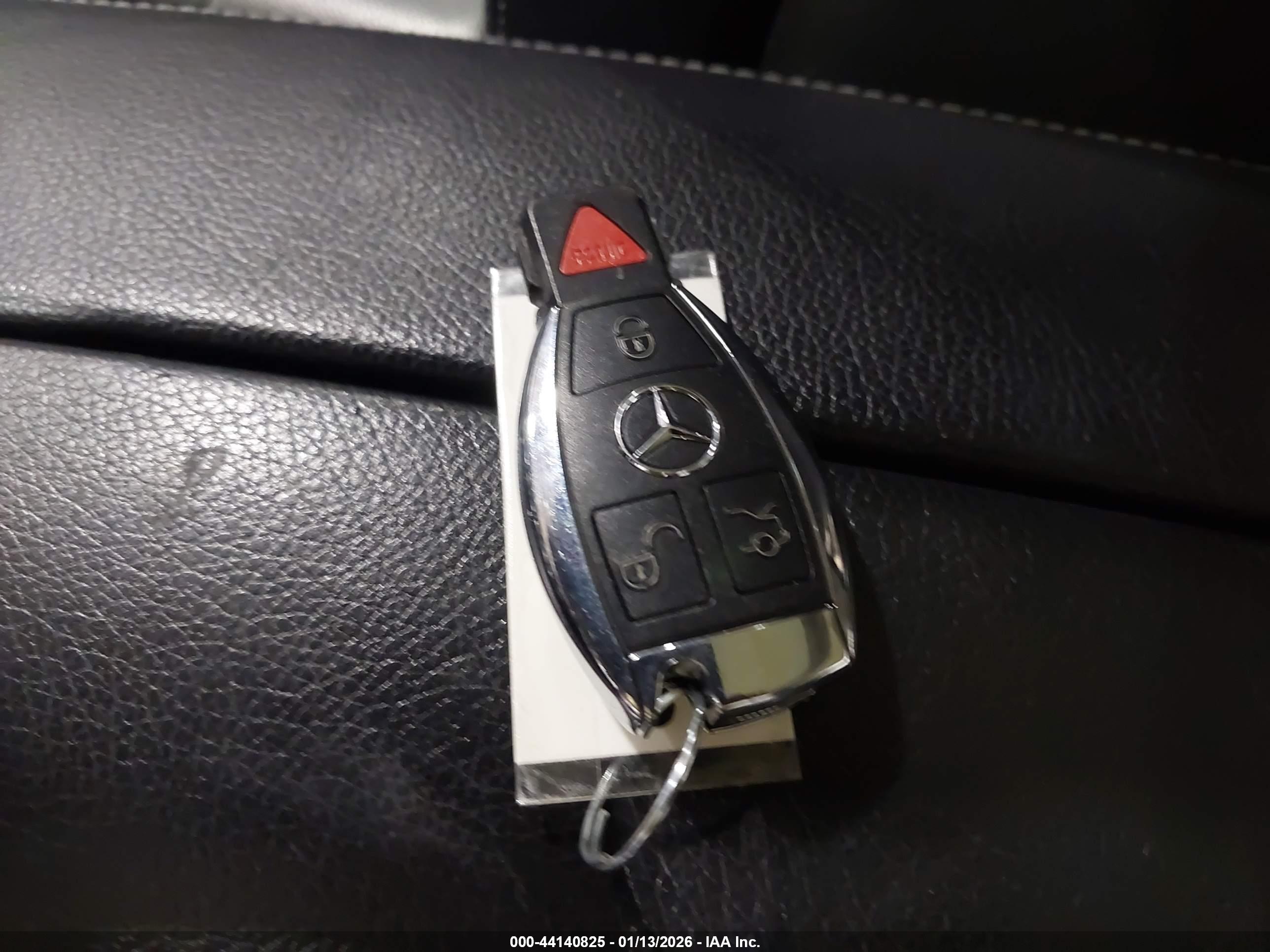 MERCEDES-BENZ C image 11
