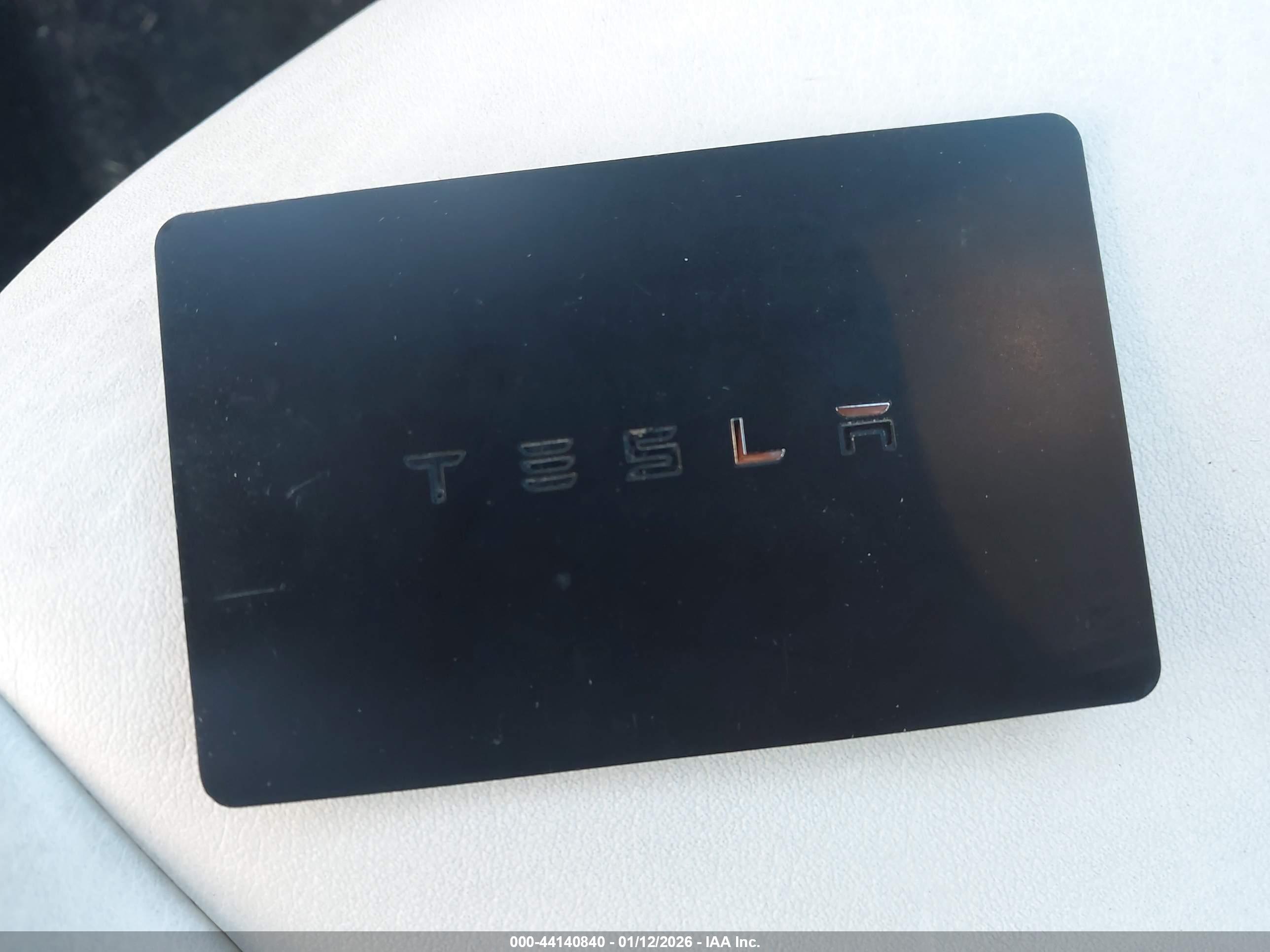 TESLA MODEL image 11