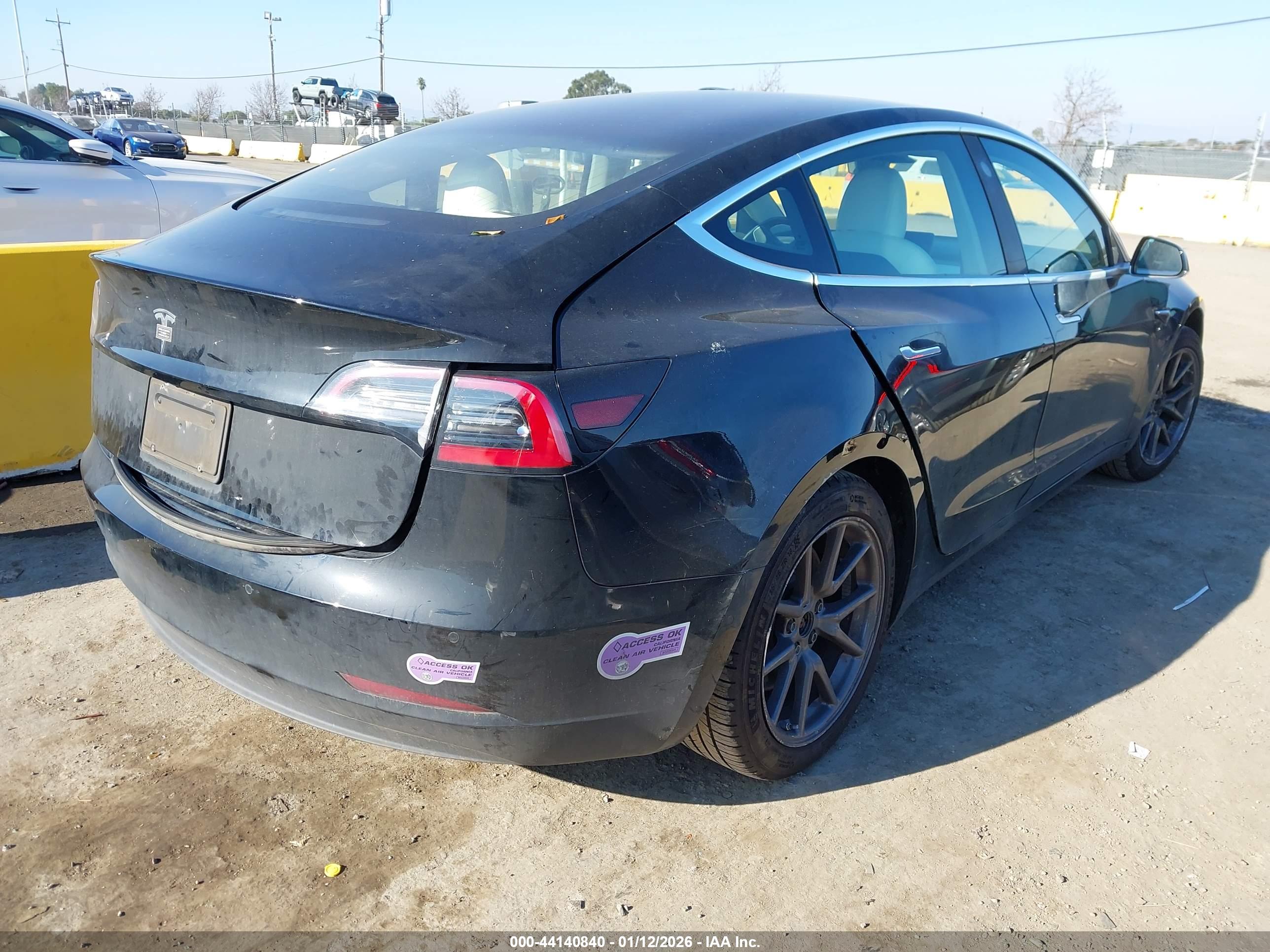 TESLA MODEL image 4