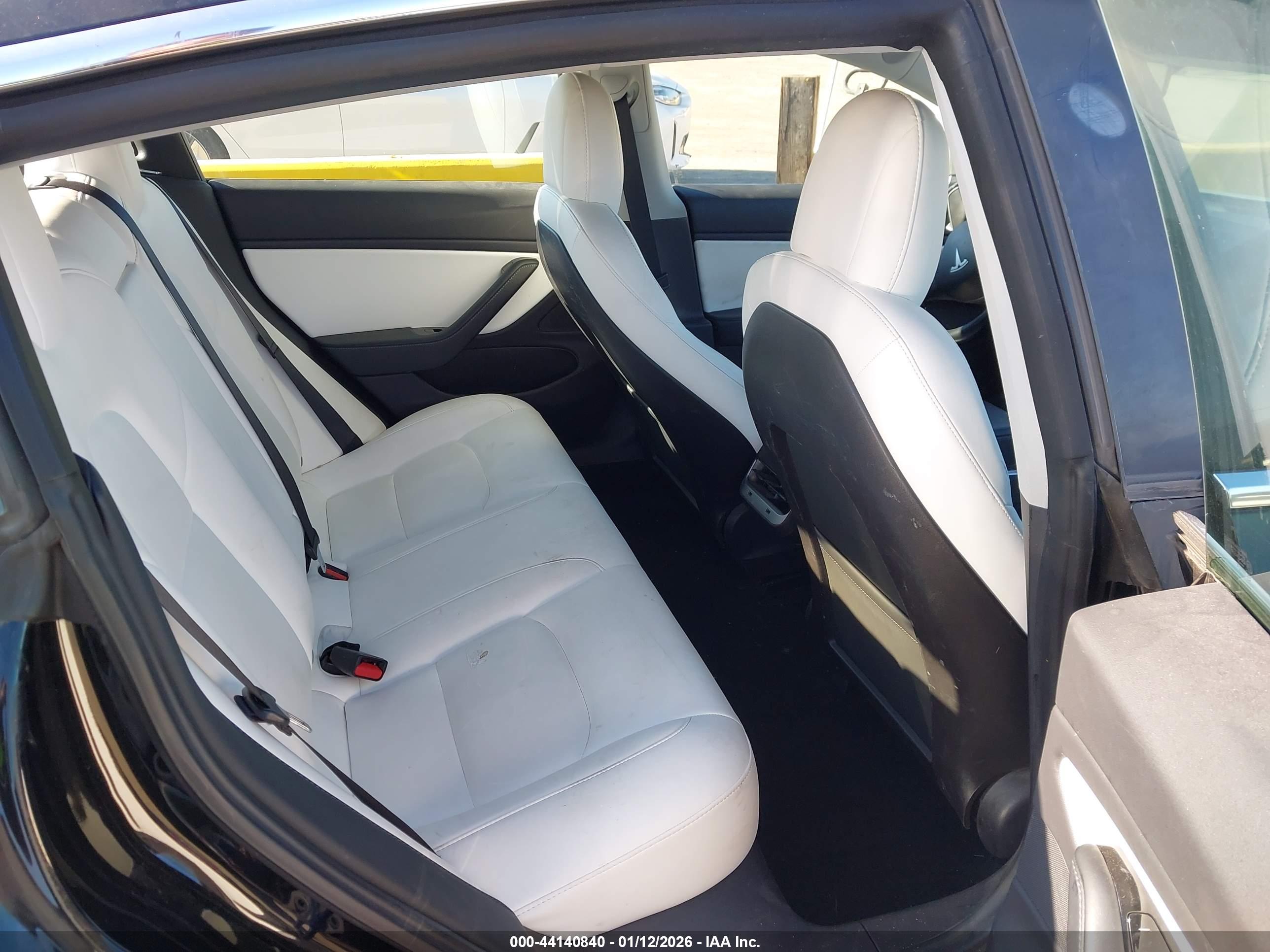 TESLA MODEL image 8