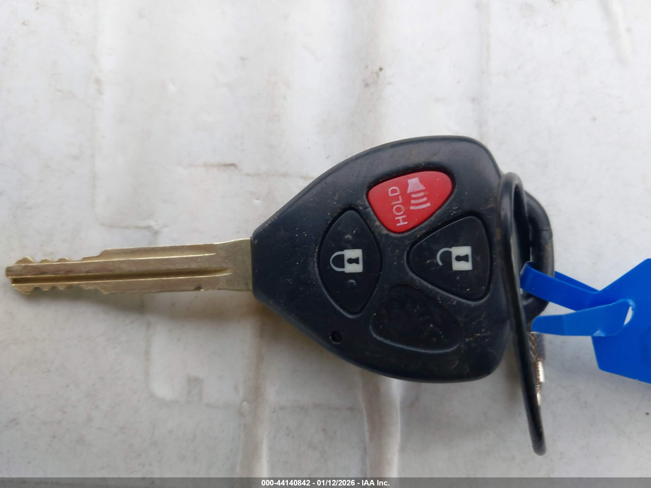 TOYOTA YARIS image 11