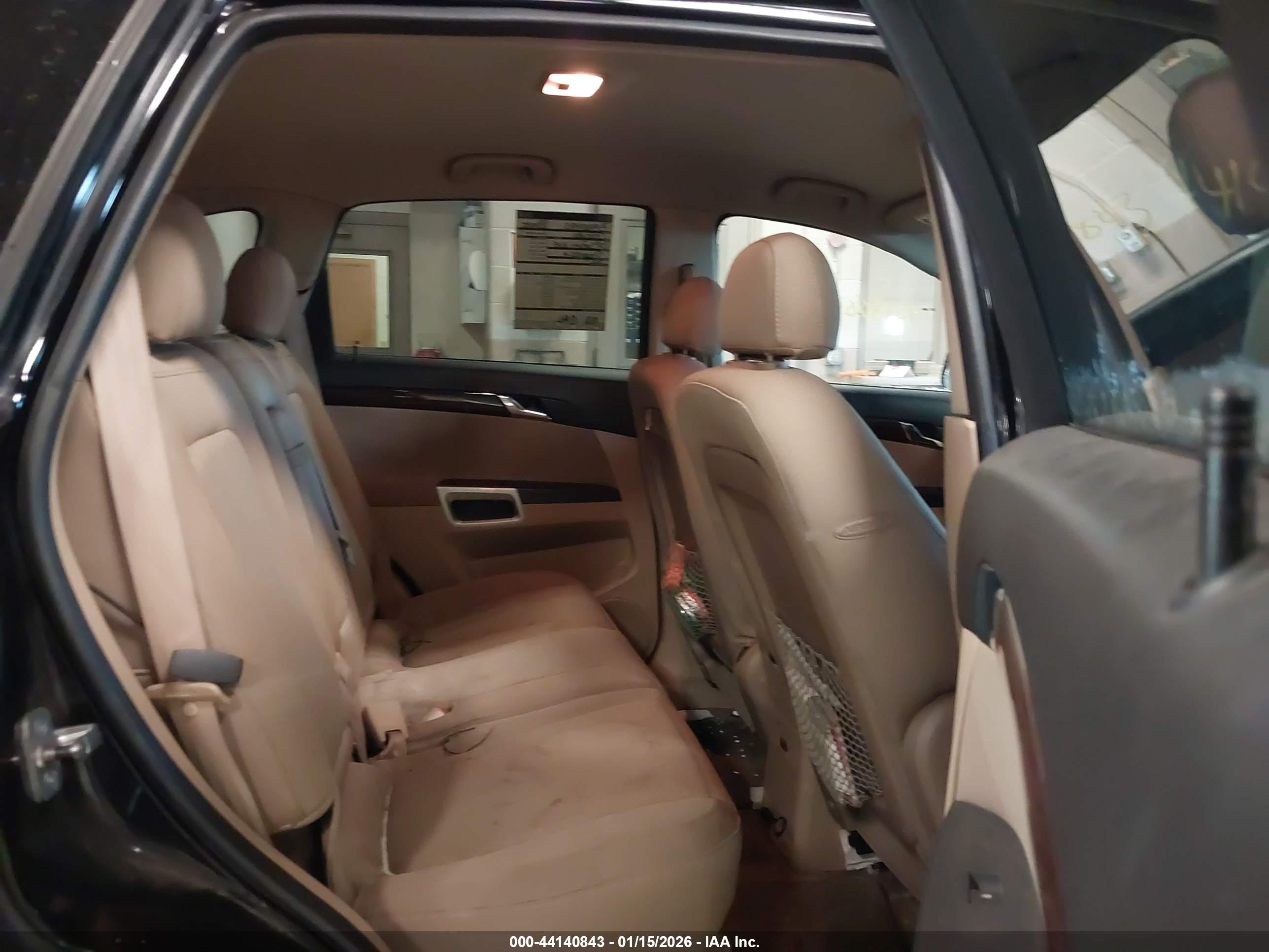 SATURN VUE image 8