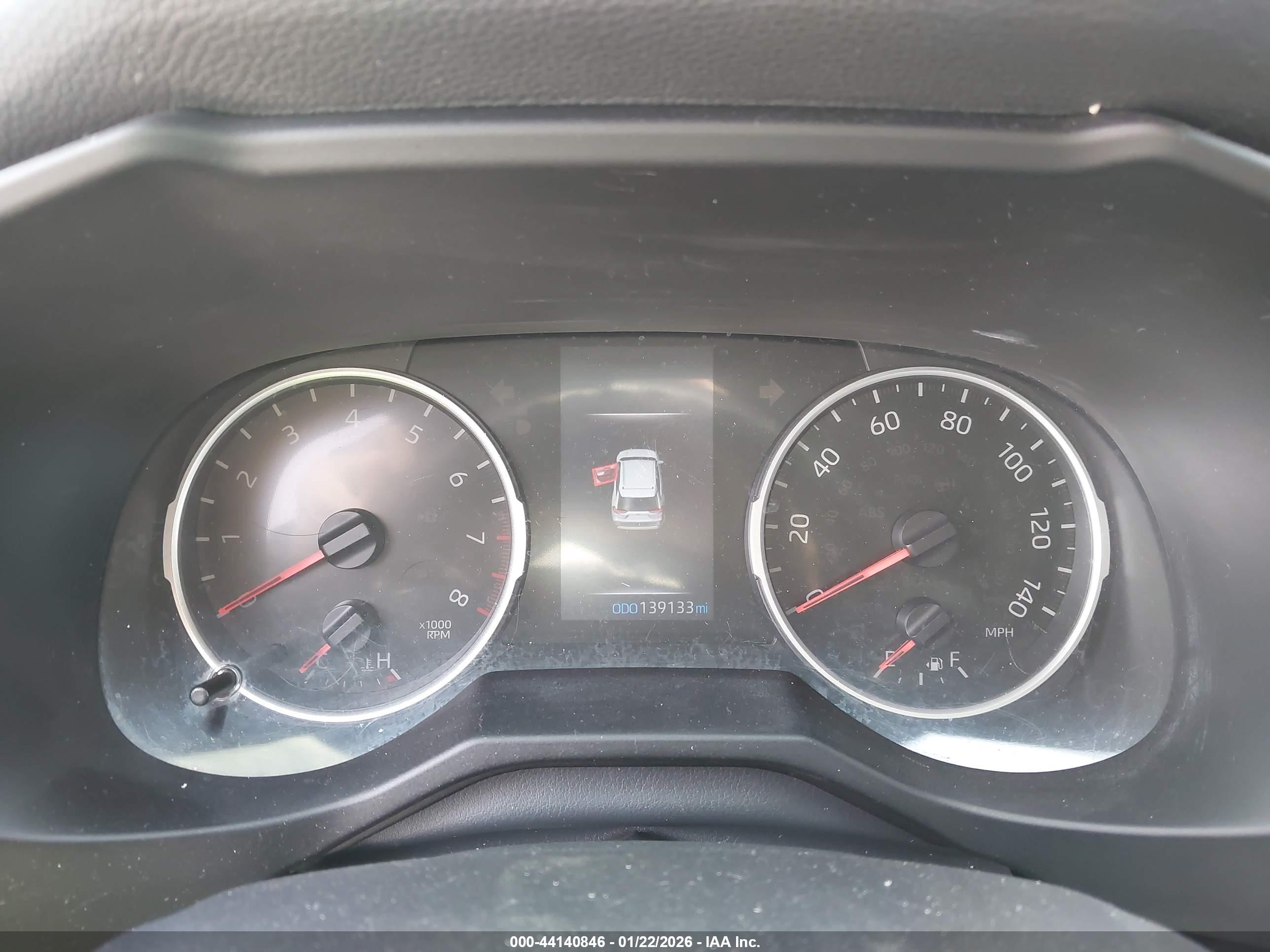 TOYOTA RAV4 image 7