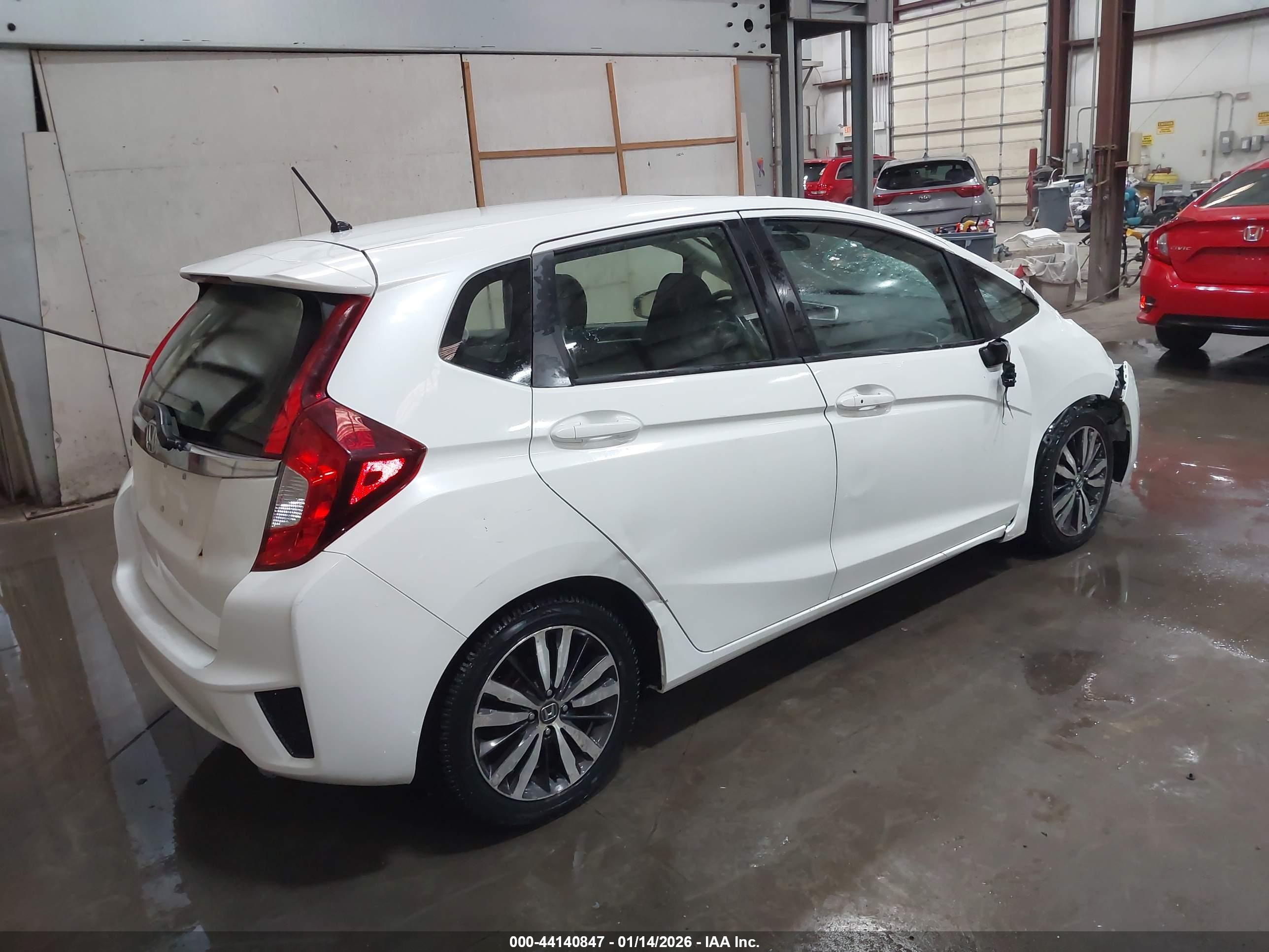 HONDA FIT image 4