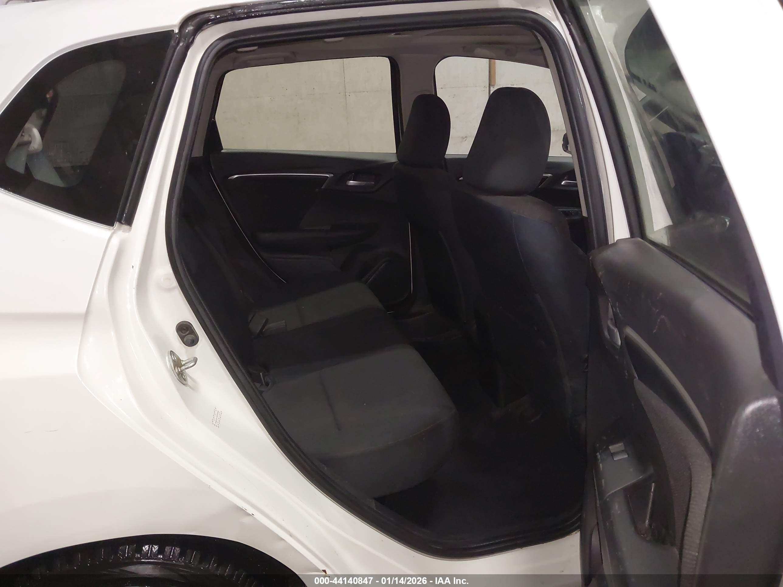 HONDA FIT image 8
