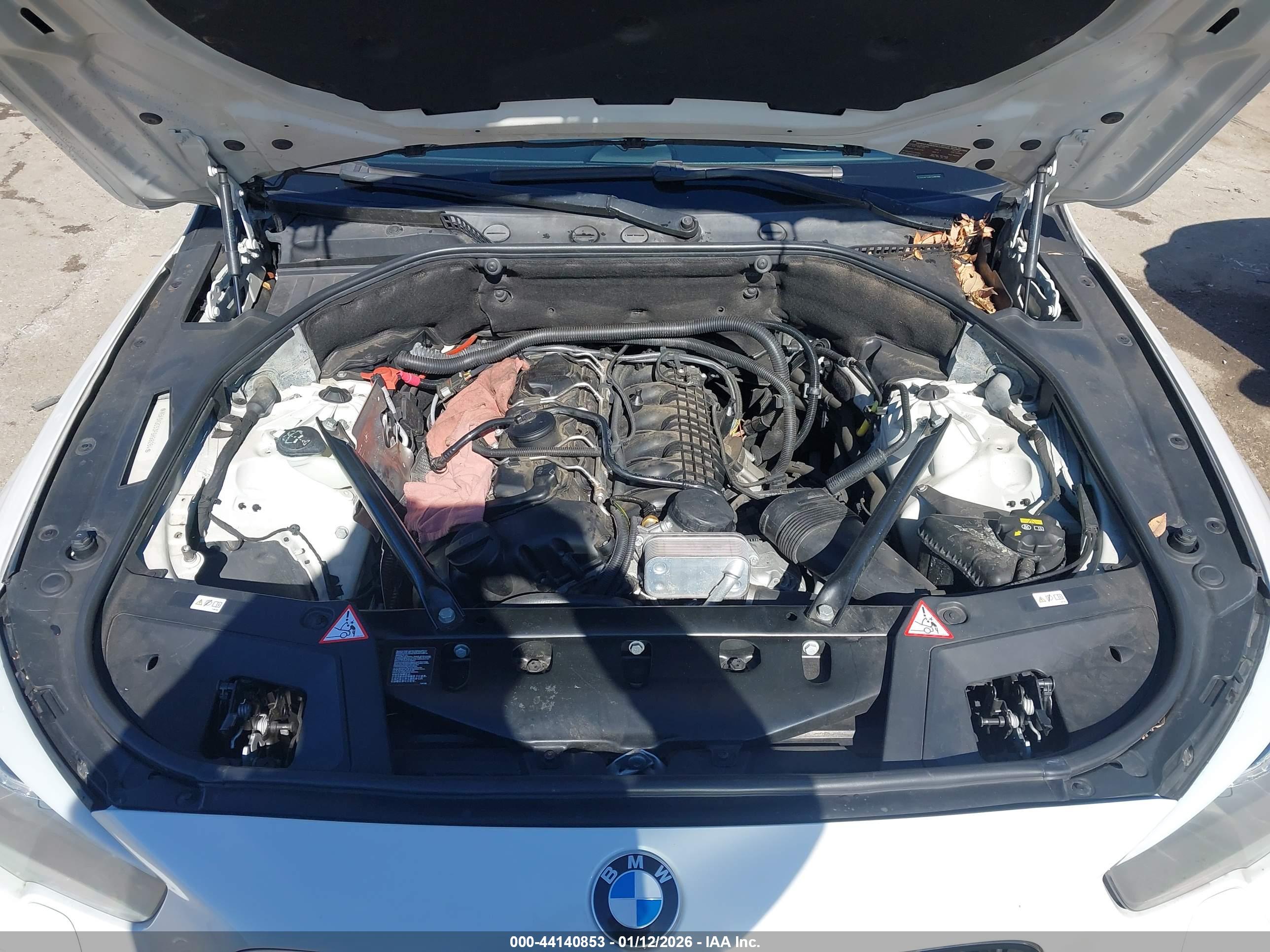 BMW 535I image 10