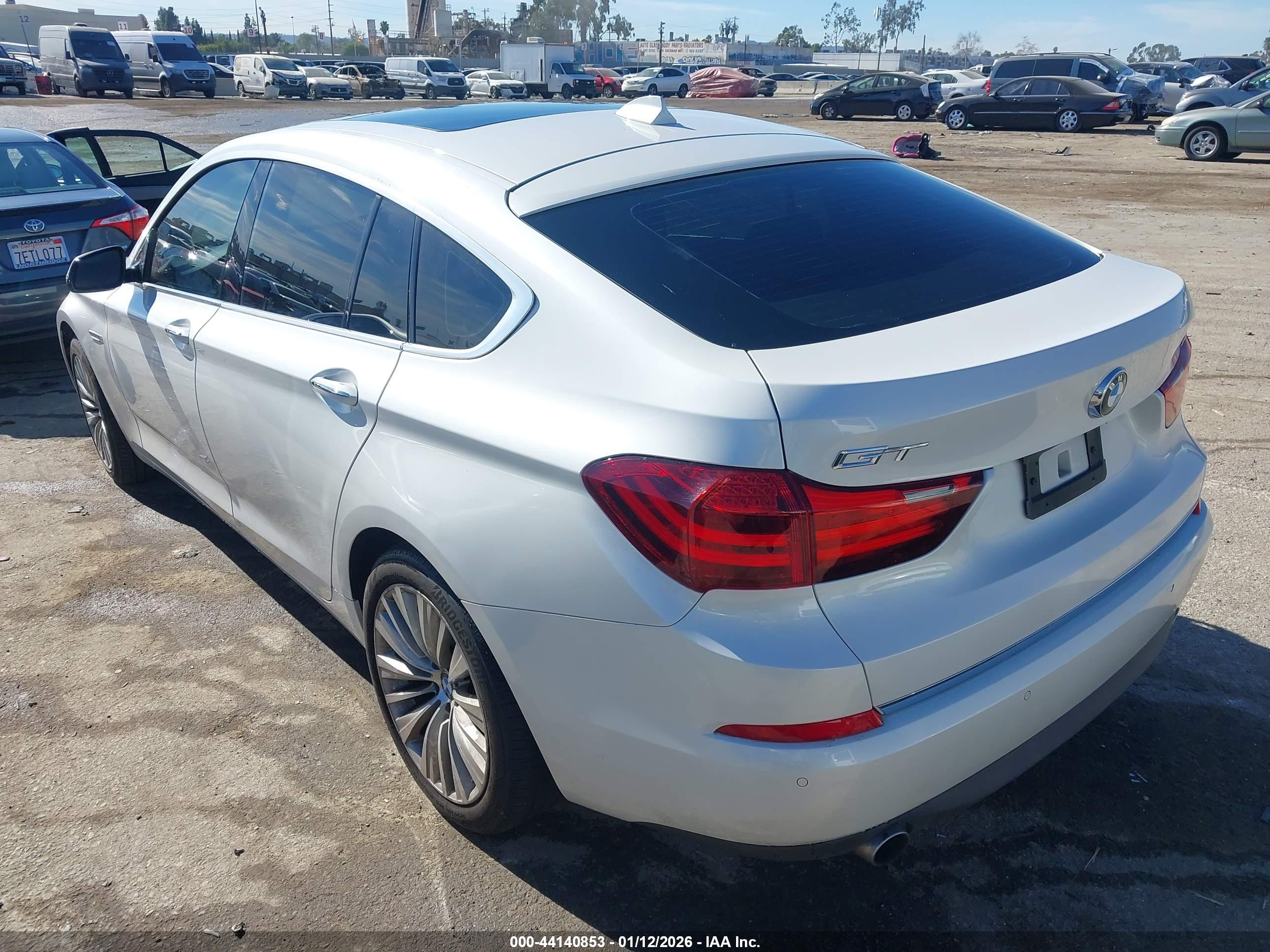 BMW 535I image 3