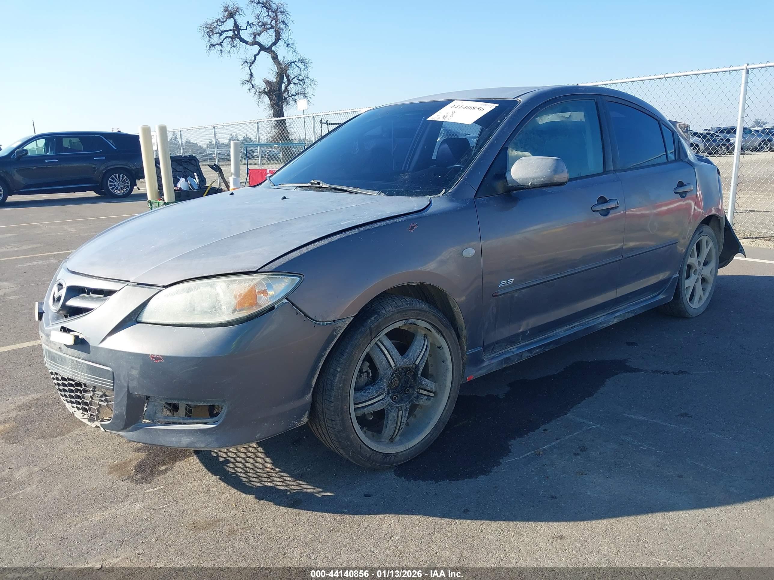 MAZDA MAZDA3 image 2