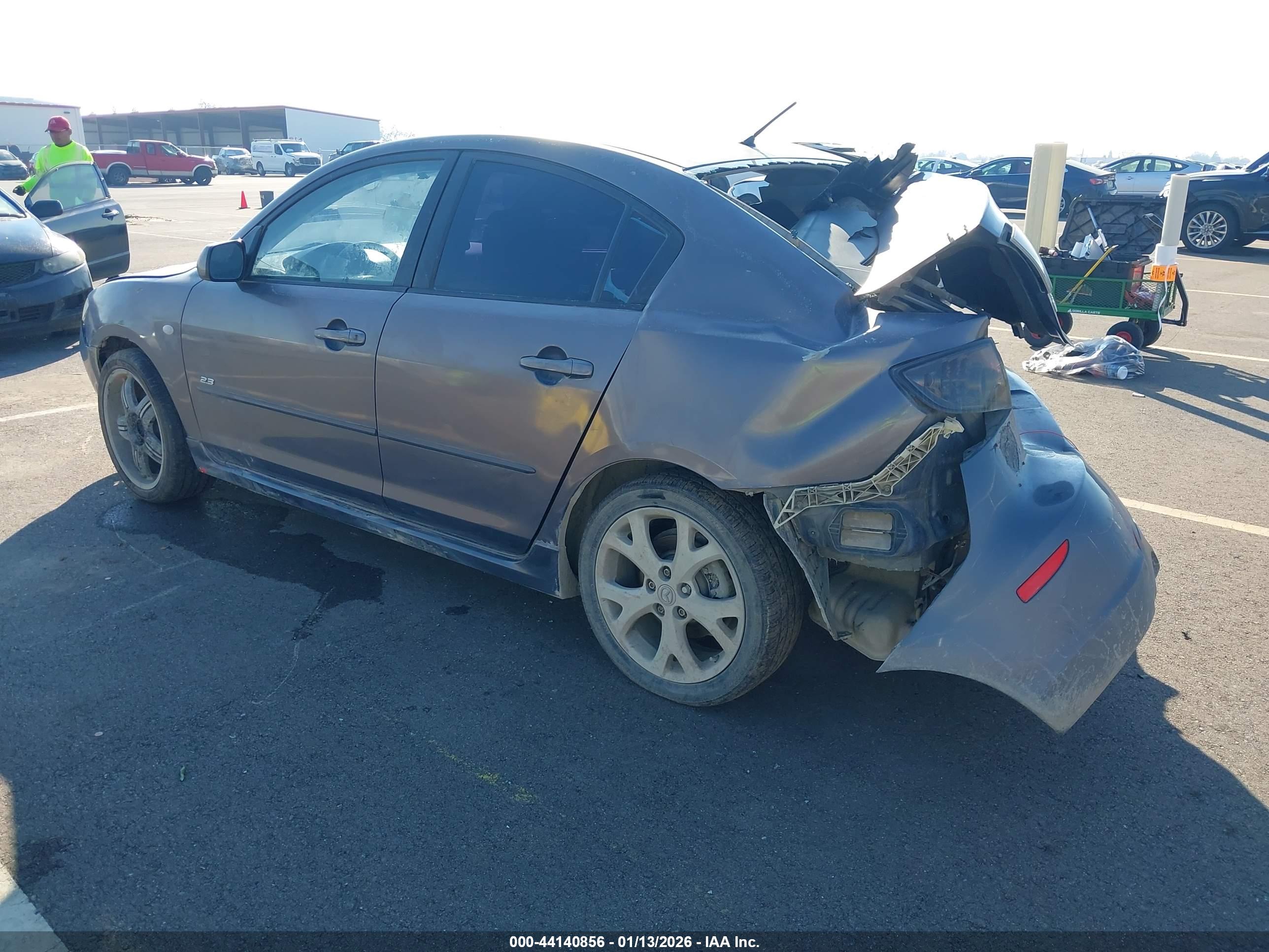 MAZDA MAZDA3 image 3