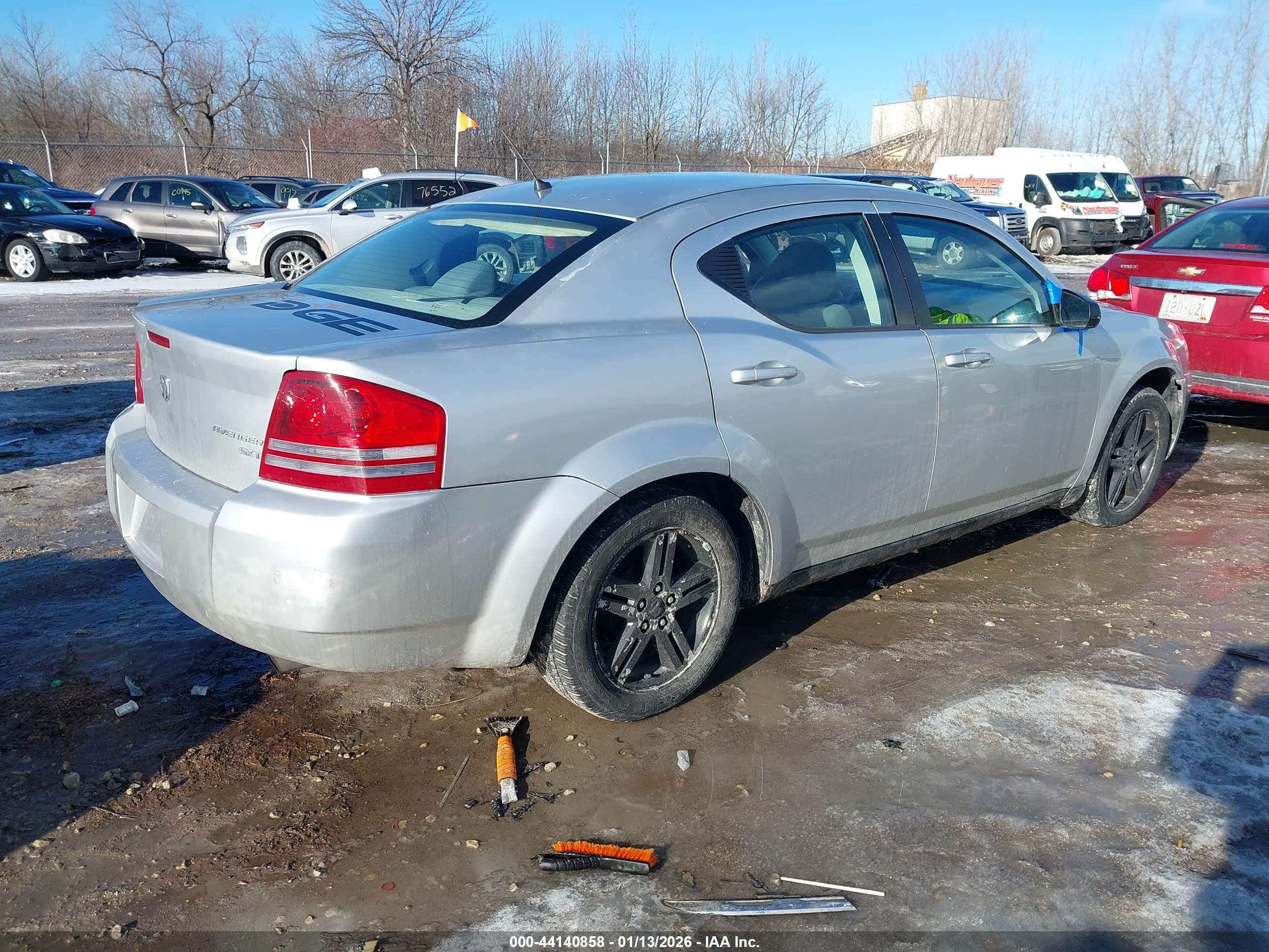 DODGE AVENGER image 4