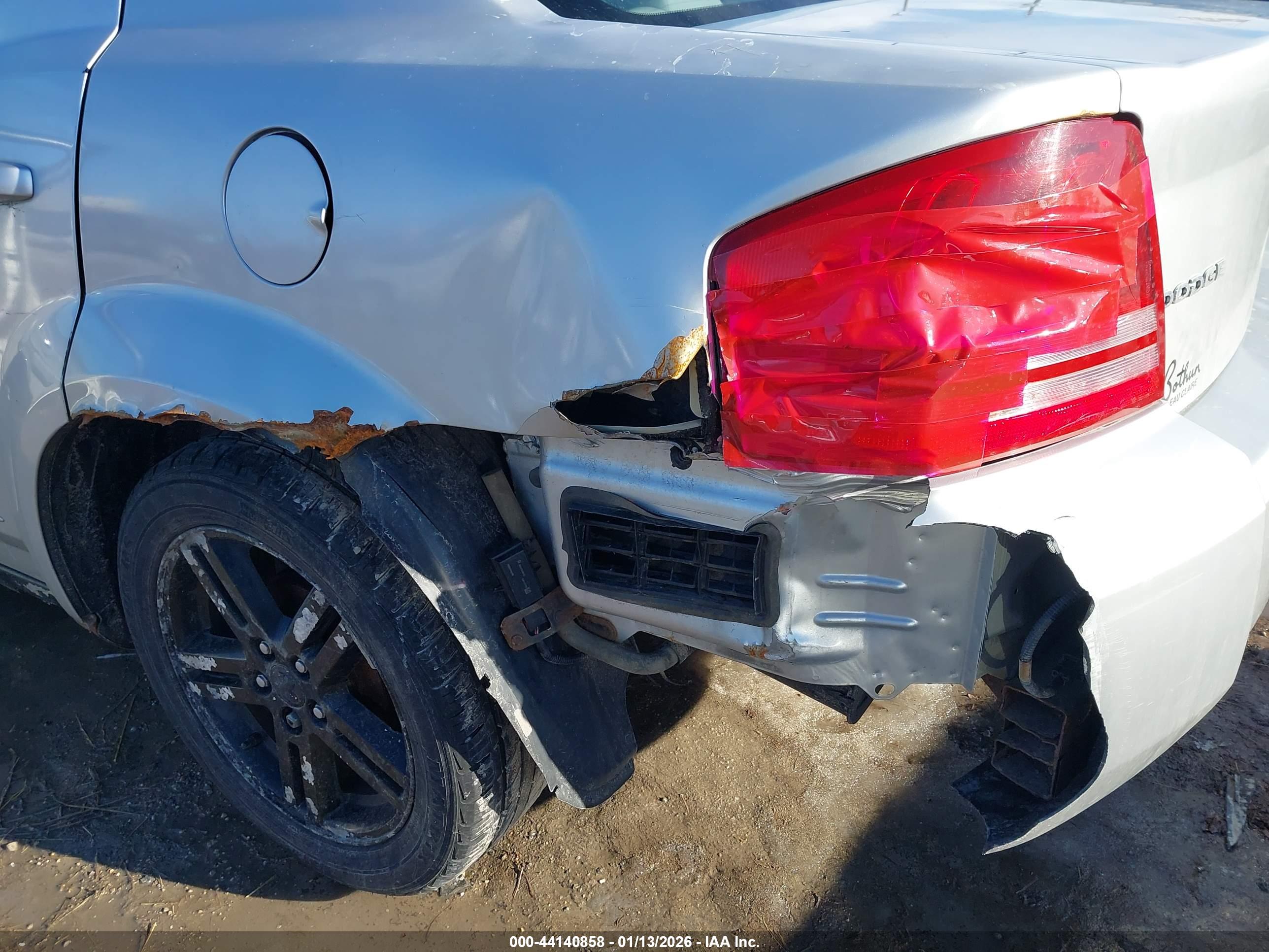 DODGE AVENGER image 6