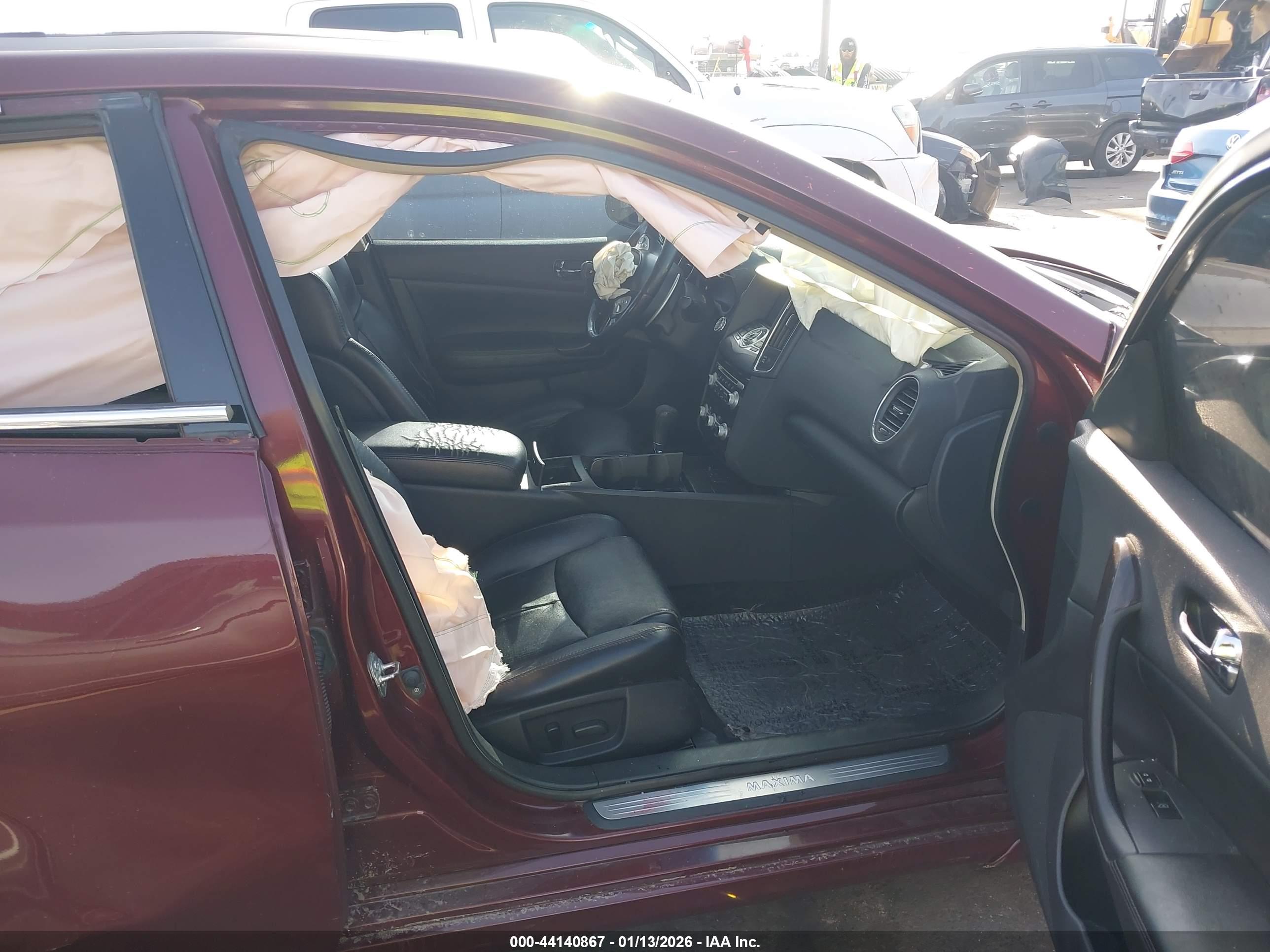 NISSAN MAXIMA image 5