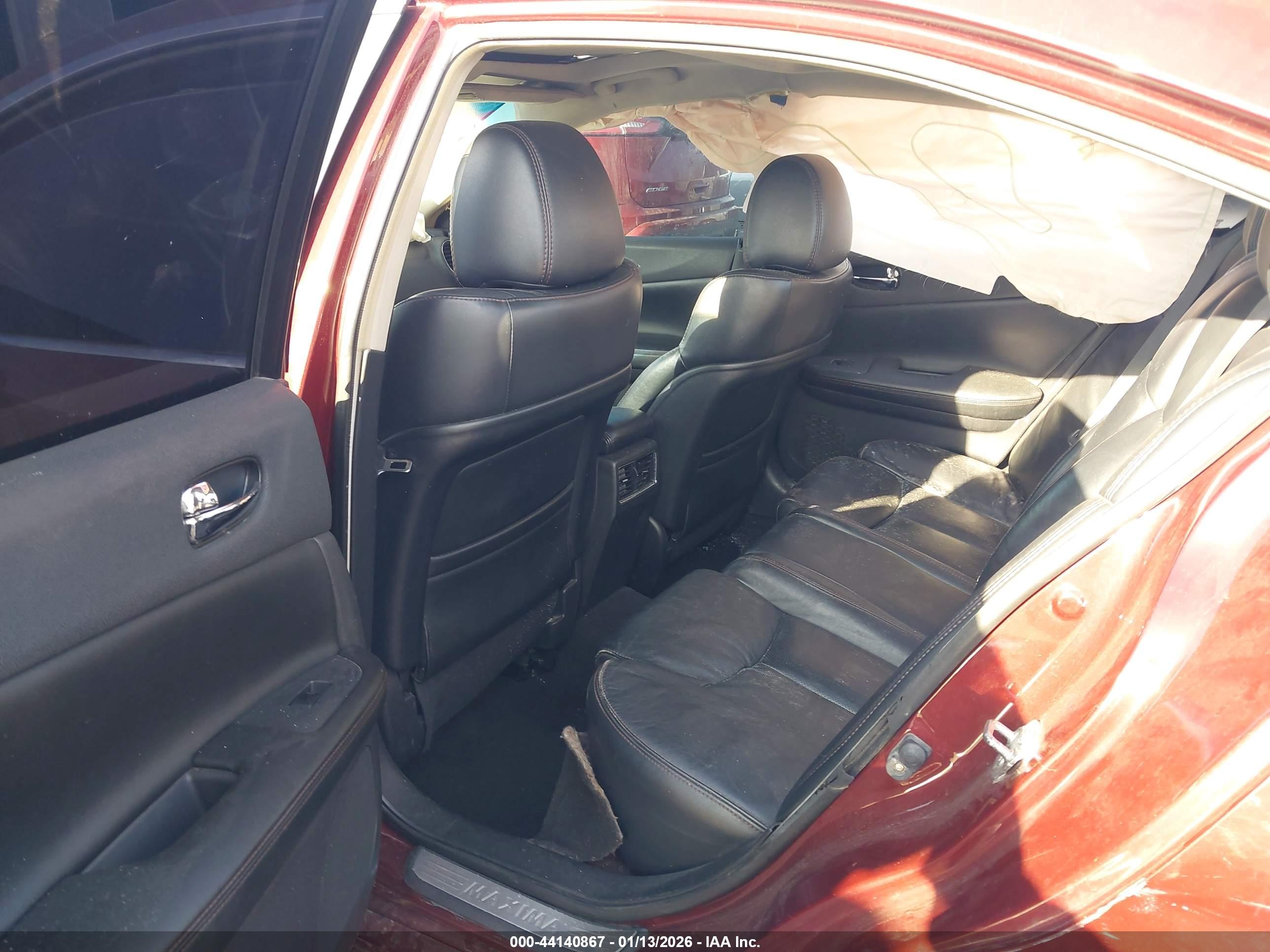 NISSAN MAXIMA image 8