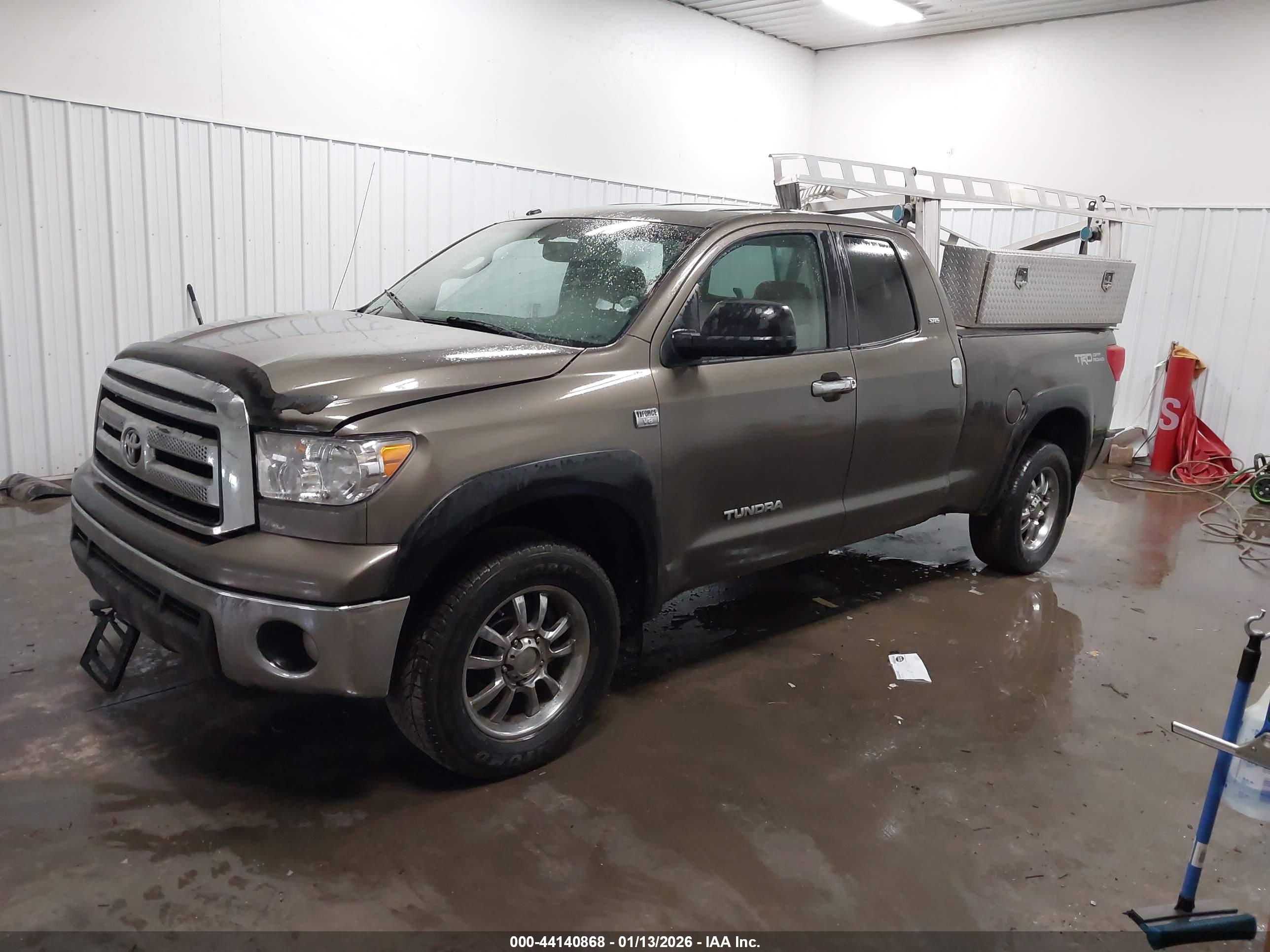 TOYOTA TUNDRA image 2