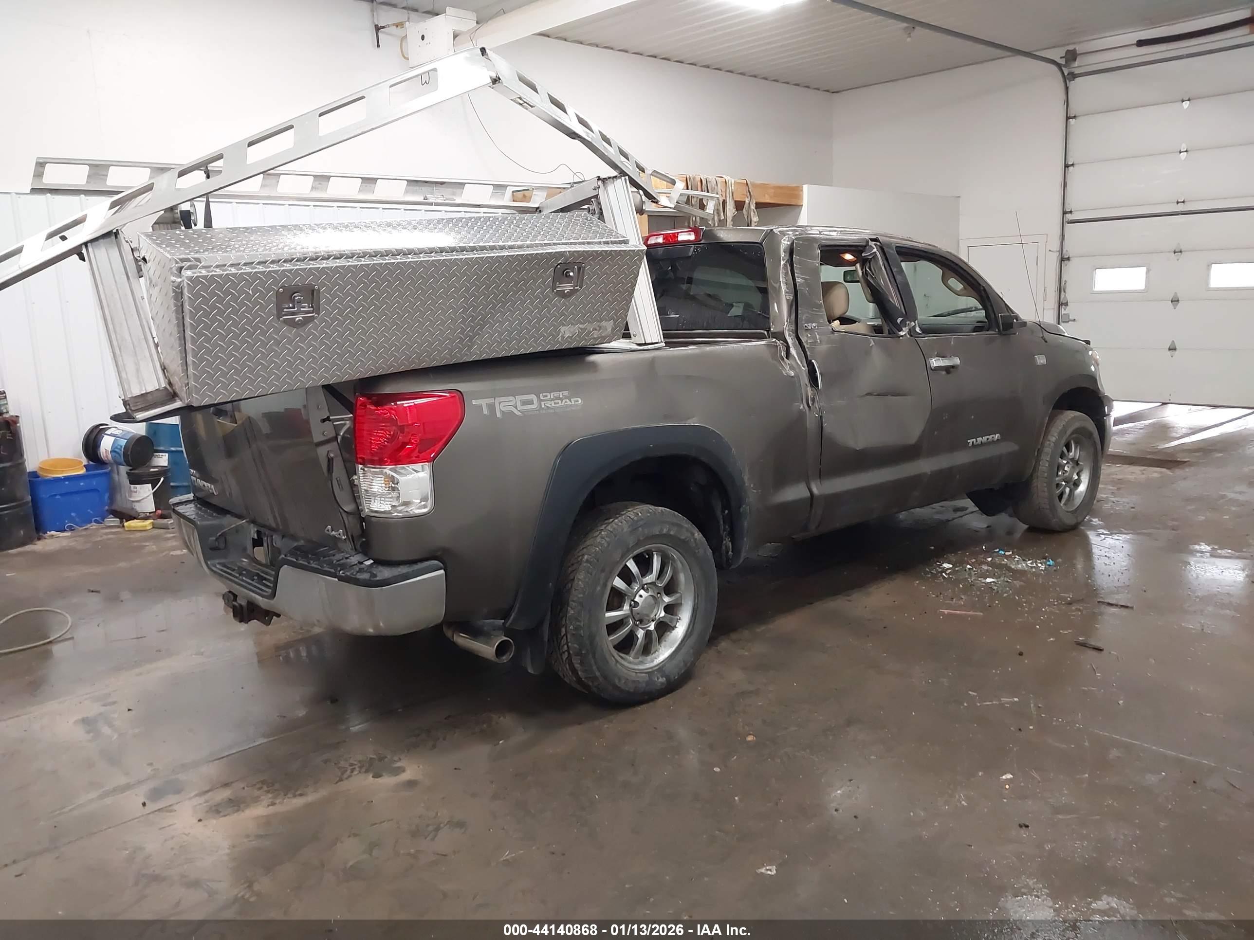 TOYOTA TUNDRA image 4