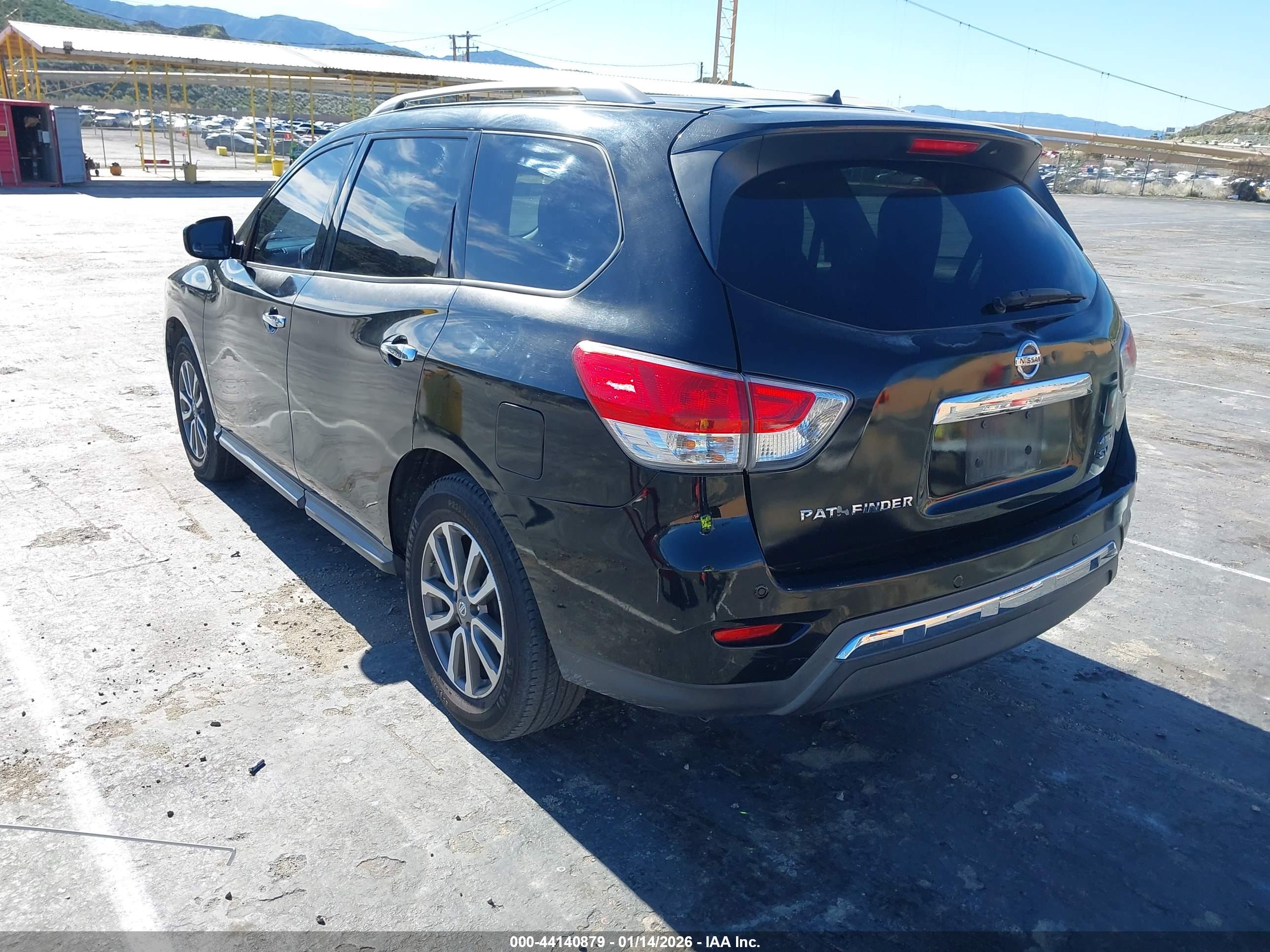 NISSAN PATHFINDER image 3