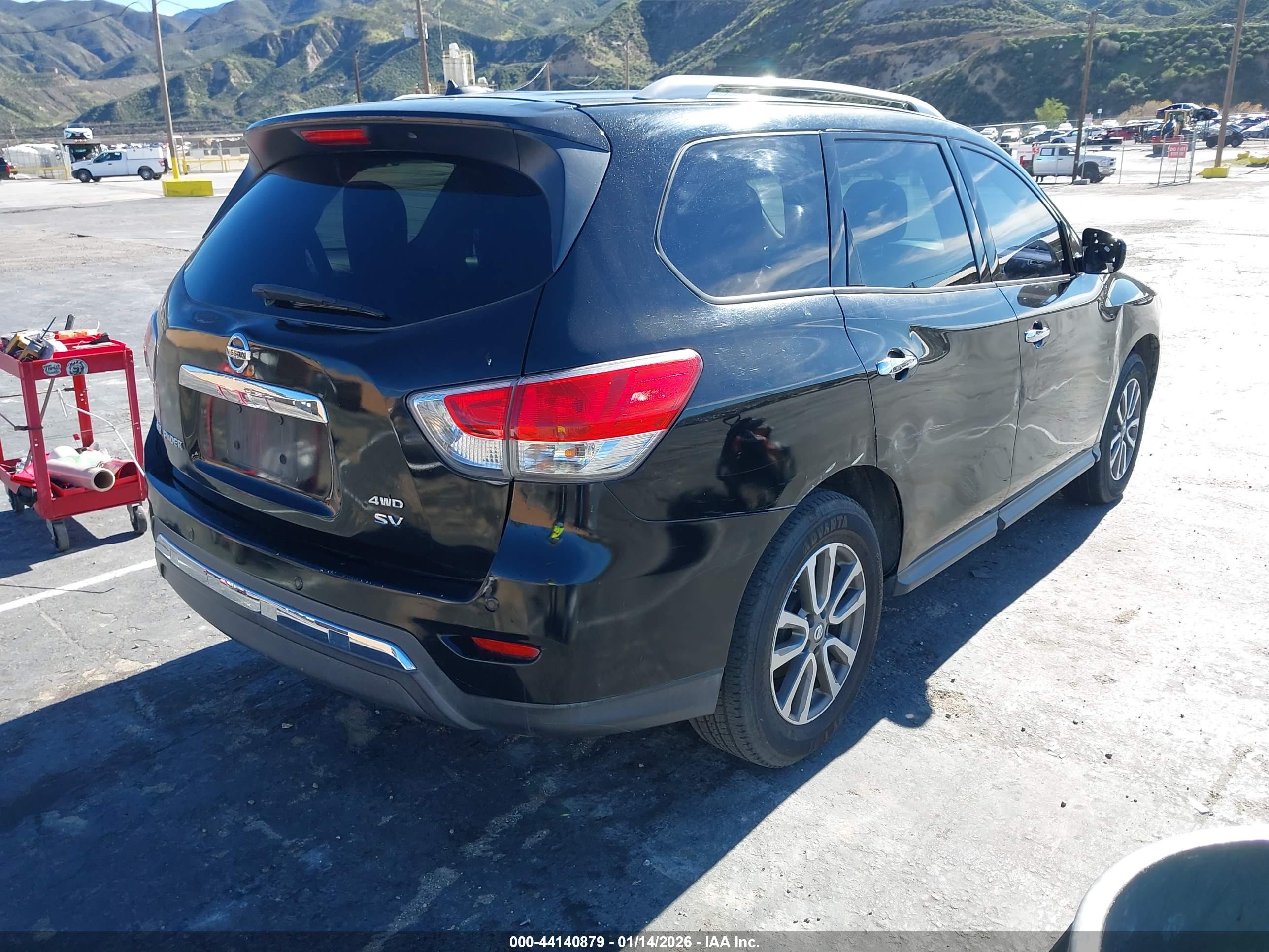 NISSAN PATHFINDER image 4