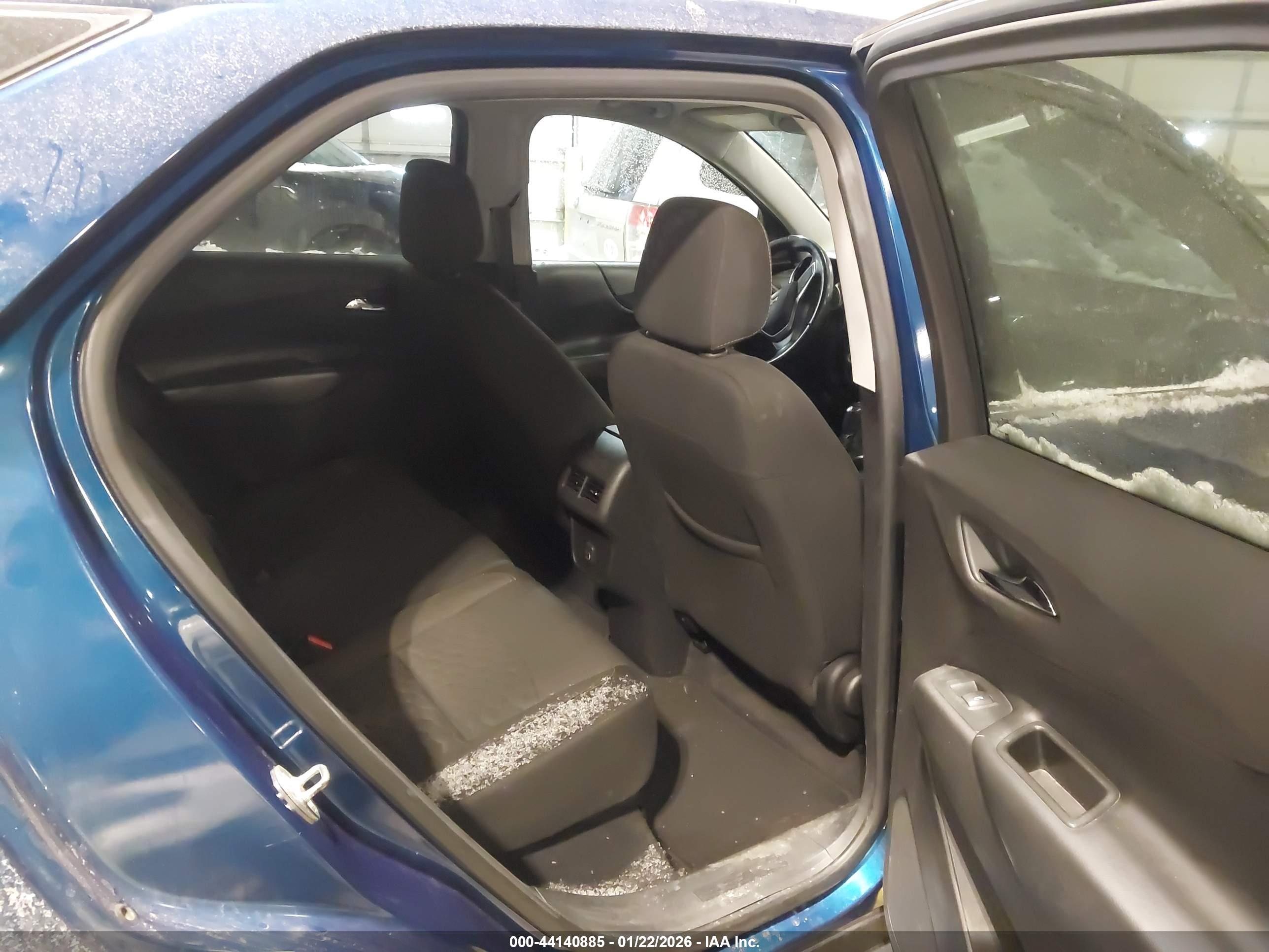 CHEVROLET EQUINOX image 8